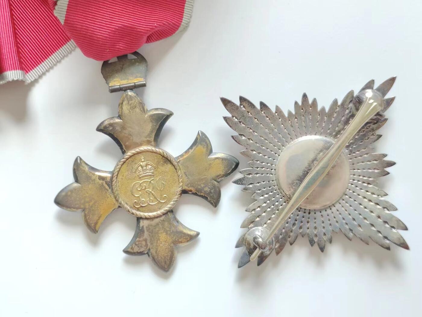 RimeNova韵星2024军品类秋季拍卖会-- RimeNova 2024 Autumn Militaria Sale 英国骑士指挥官级大英帝国勋章（kbe）原盒和双语配戴说明（日，英）一套