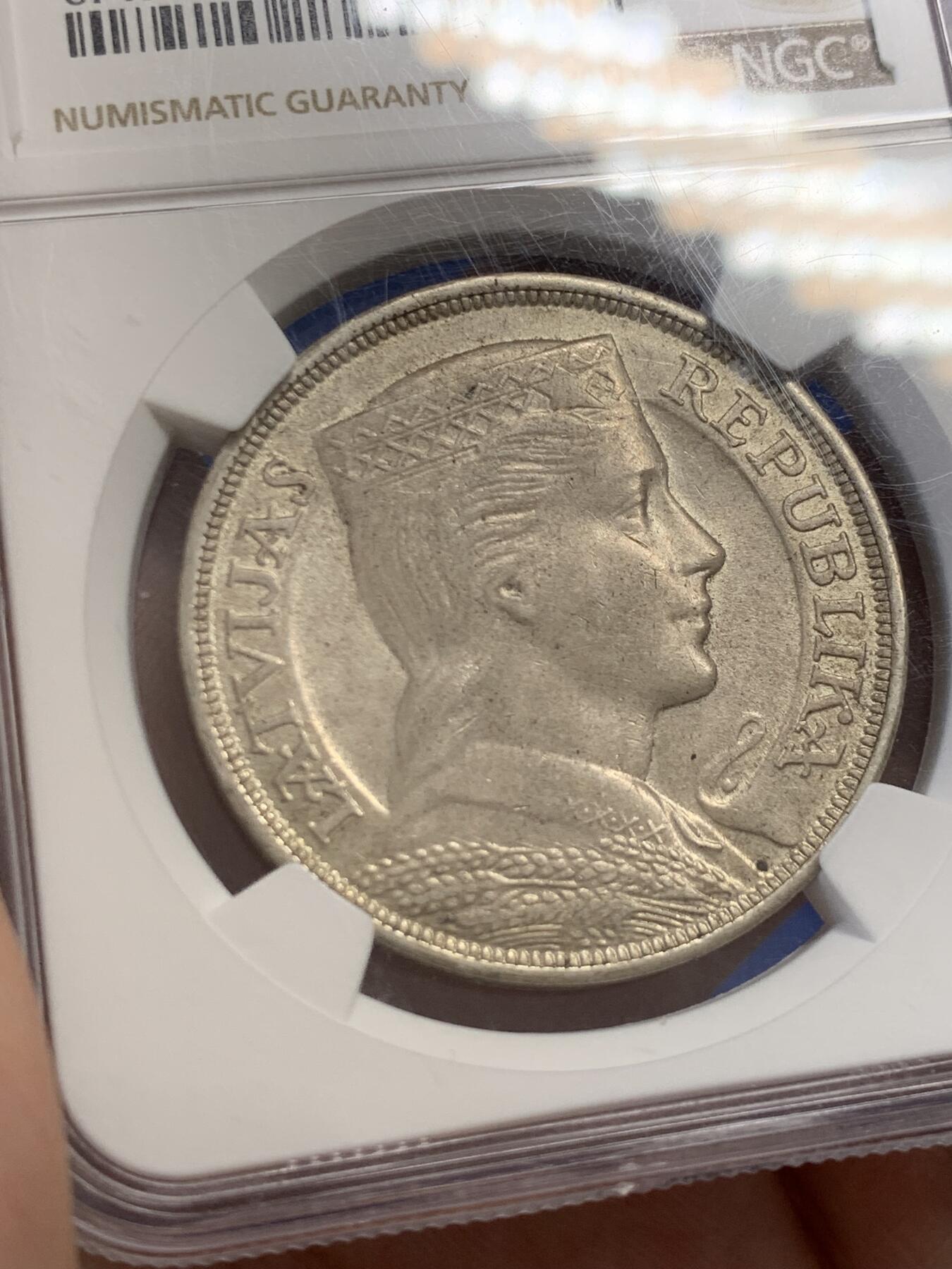《竞宝斋》第303场   周日，周一 2场连拍 （全场包邮） NGC MS62 拉脱维亚1931年5拉特大银币