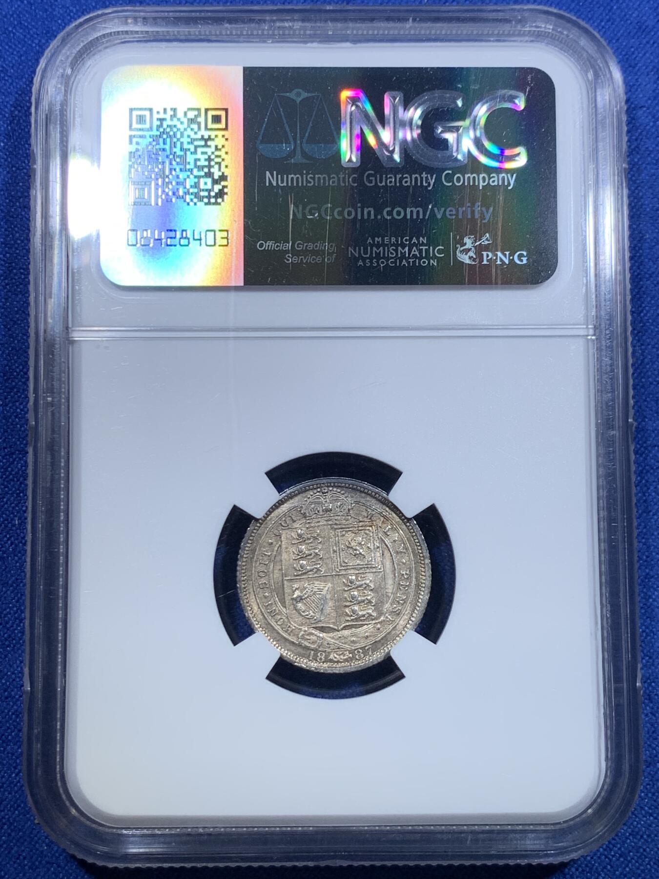 《竞宝斋》第303场   周日，周一 2场连拍 （全场包邮） NGC MS62 英国1887年维多利亚高冠6便士银币 转光五彩