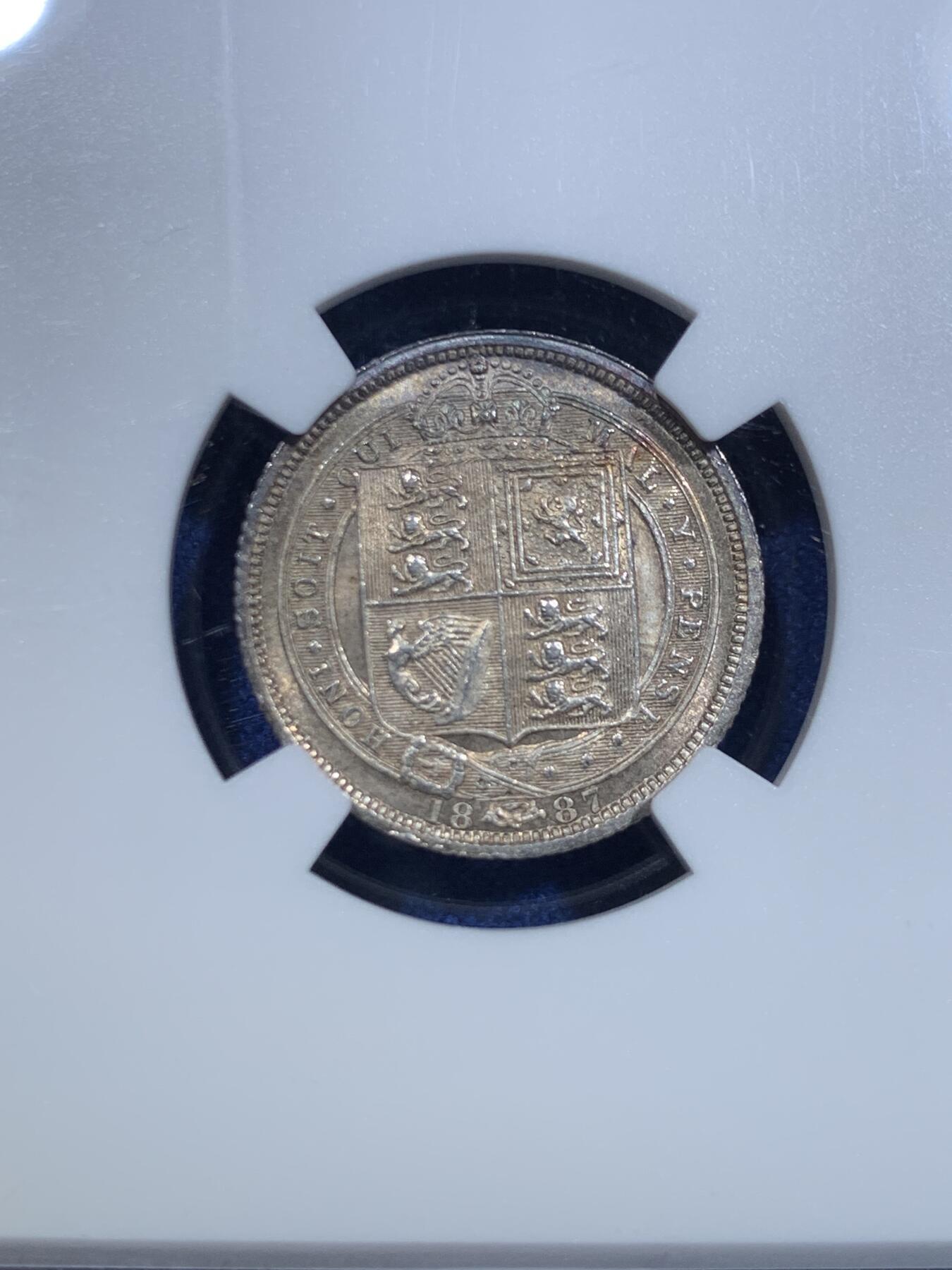 《竞宝斋》第303场   周日，周一 2场连拍 （全场包邮） NGC MS62 英国1887年维多利亚高冠6便士银币 转光五彩