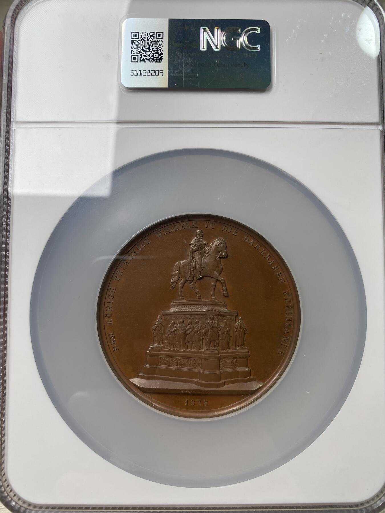 万国钱币拍卖第033期 NGC MS64 1878年德国坐落于圣城科隆的普鲁士威廉三世戎装骑马铜像落成纪念大铜章 官方铸造高浮雕绝美精湛雕工原盒邮票光泽品质 大规格61MM 96G
