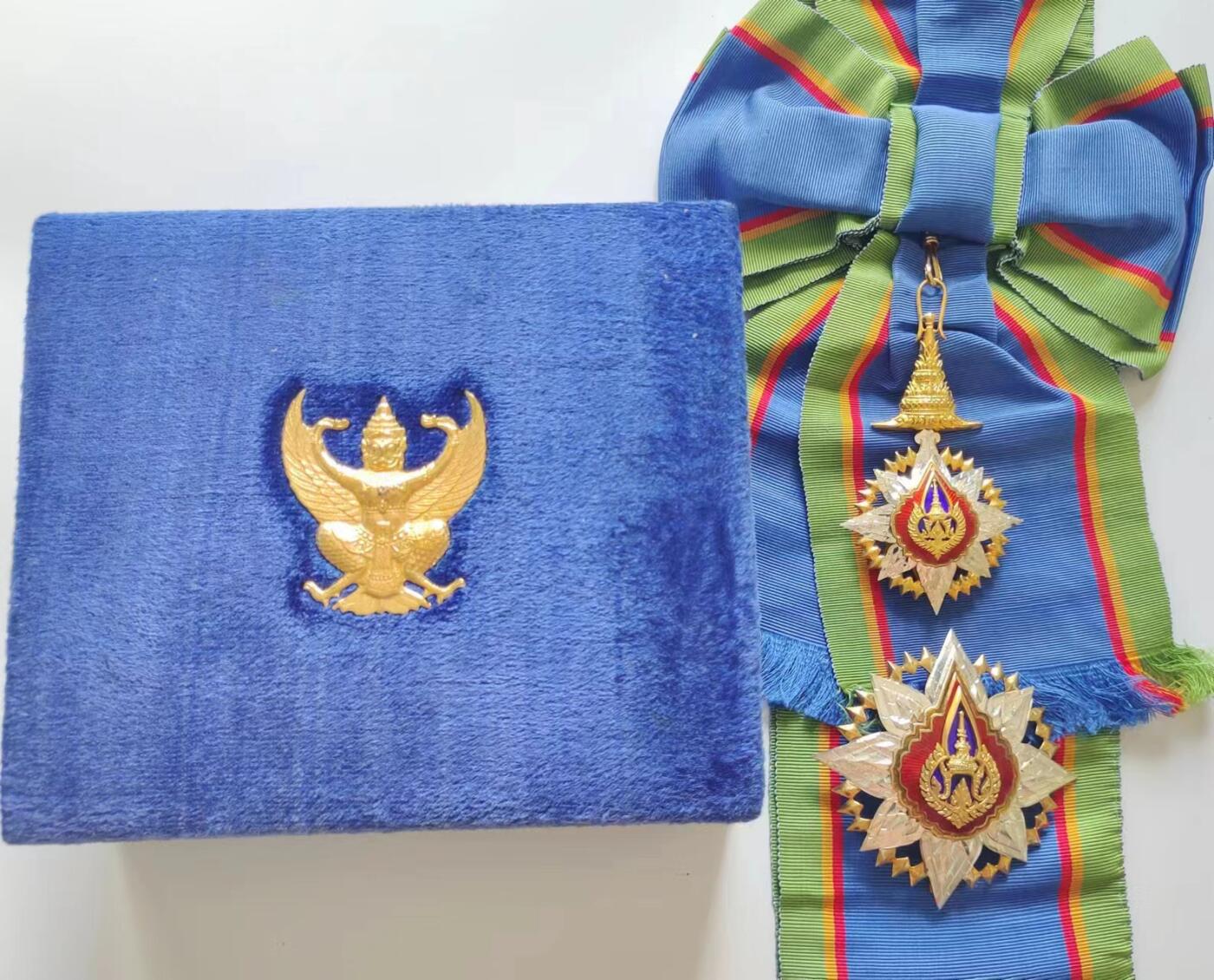 RimeNova韵星2024军品类秋季拍卖会-- RimeNova 2024 Autumn Militaria Sale 泰王国大十字级王冠勋章、佩戴说明和原盒一套