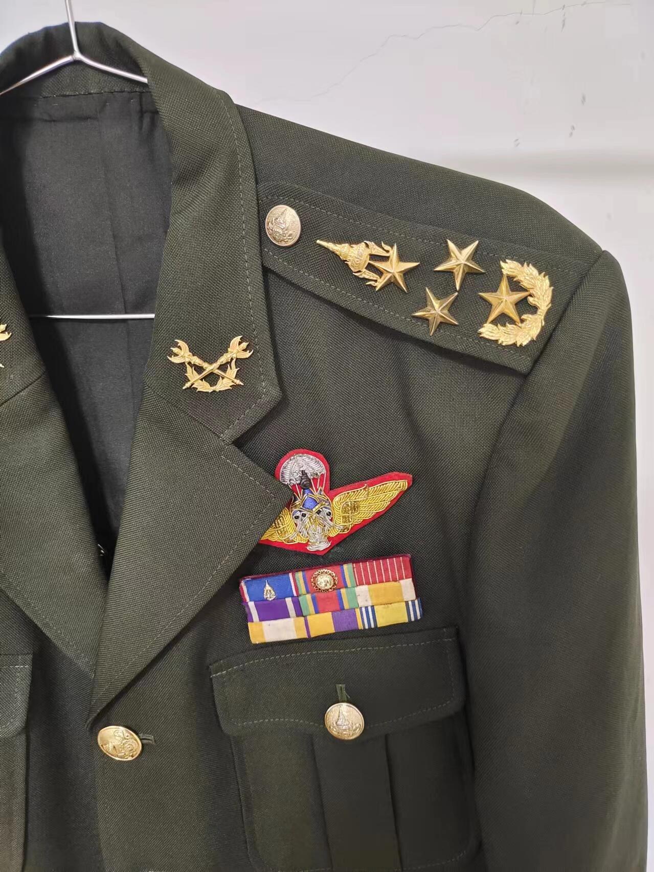 RimeNova韵星2024军品类秋季拍卖会-- RimeNova 2024 Autumn Militaria Sale 泰王国陆军总司令Chalermchai上将常服，带所有配饰
