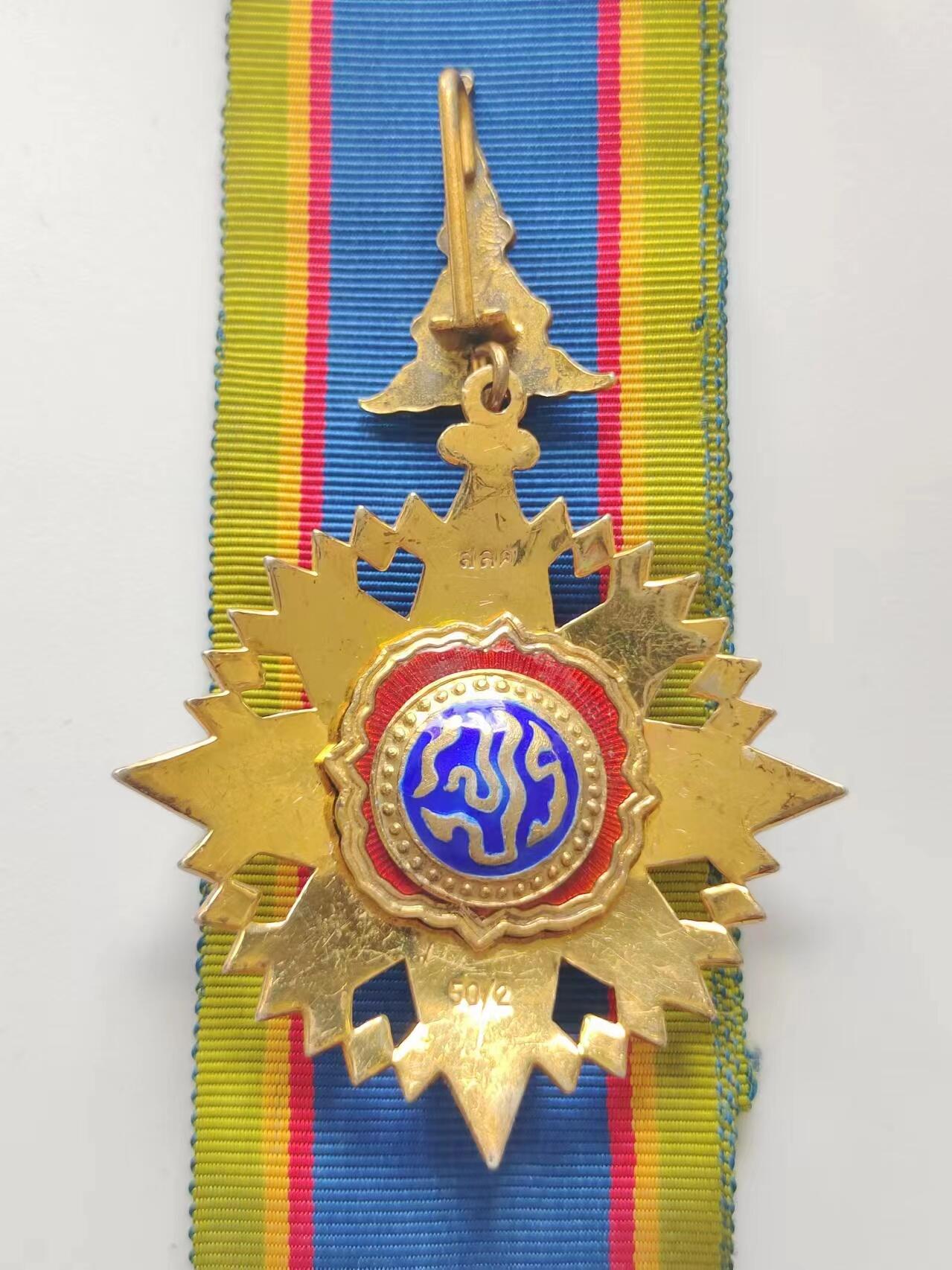 RimeNova韵星2024军品类秋季拍卖会-- RimeNova 2024 Autumn Militaria Sale 泰王国指挥官级王冠勋章带原盒一套