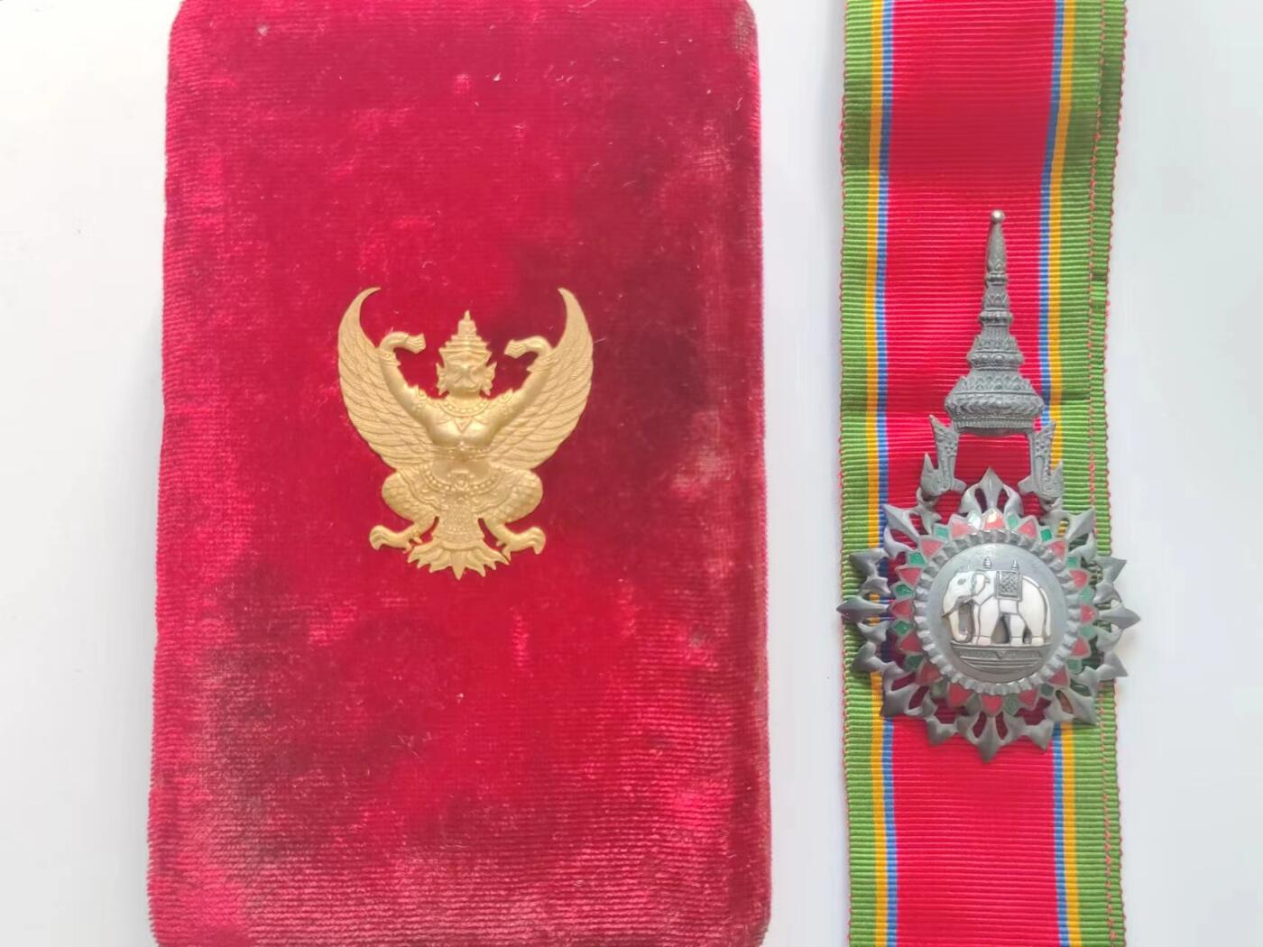 RimeNova韵星2024军品类秋季拍卖会-- RimeNova 2024 Autumn Militaria Sale 泰王国指挥官级白象勋章带定制原盒