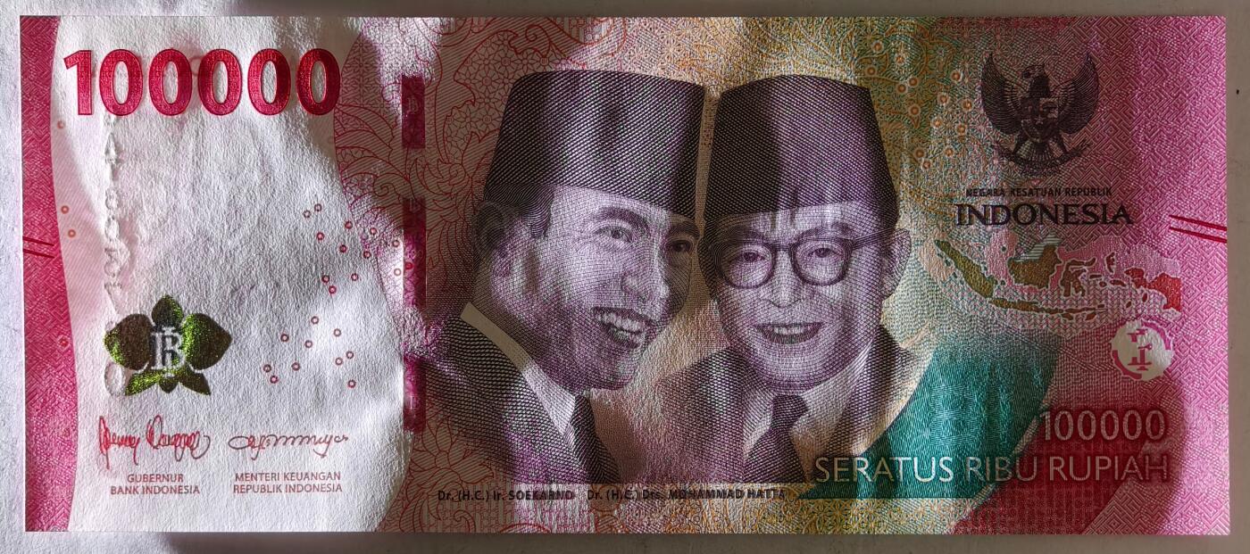 紫瑗钱币——第419期——纸币场 印度尼西亚 2022年 苏加诺和穆罕默德·哈达 100000卢比 UNC