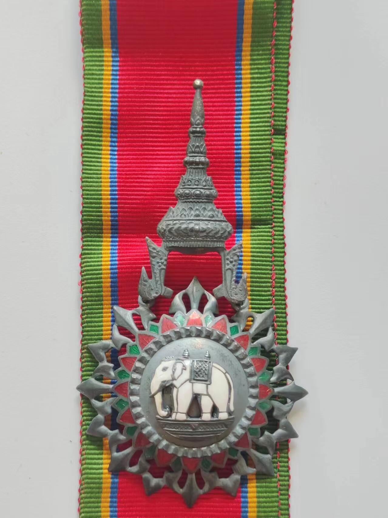RimeNova韵星2024军品类秋季拍卖会-- RimeNova 2024 Autumn Militaria Sale 泰王国指挥官级白象勋章带定制原盒