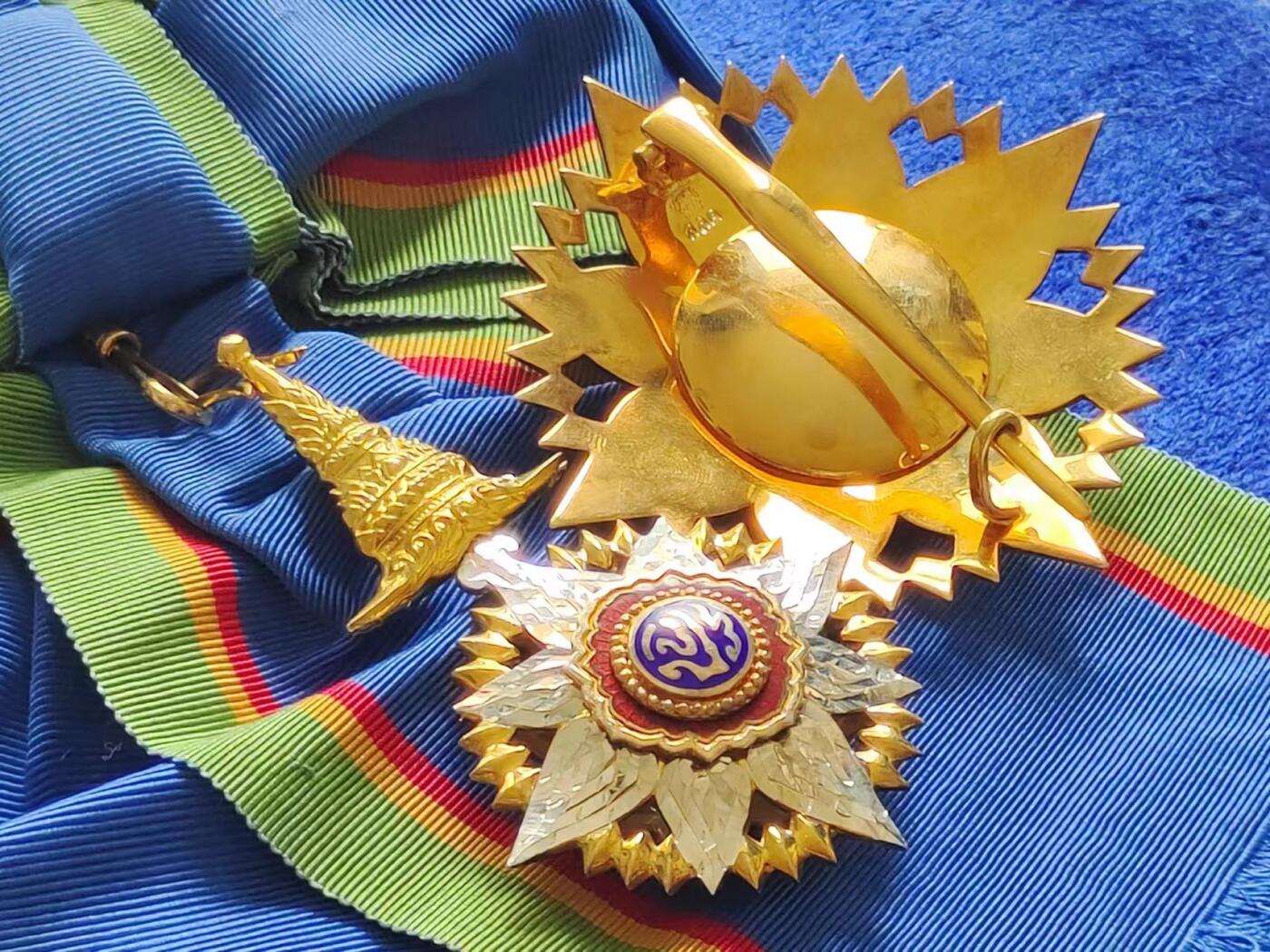 RimeNova韵星2024军品类秋季拍卖会-- RimeNova 2024 Autumn Militaria Sale 泰王国大十字级王冠勋章、佩戴说明和原盒一套