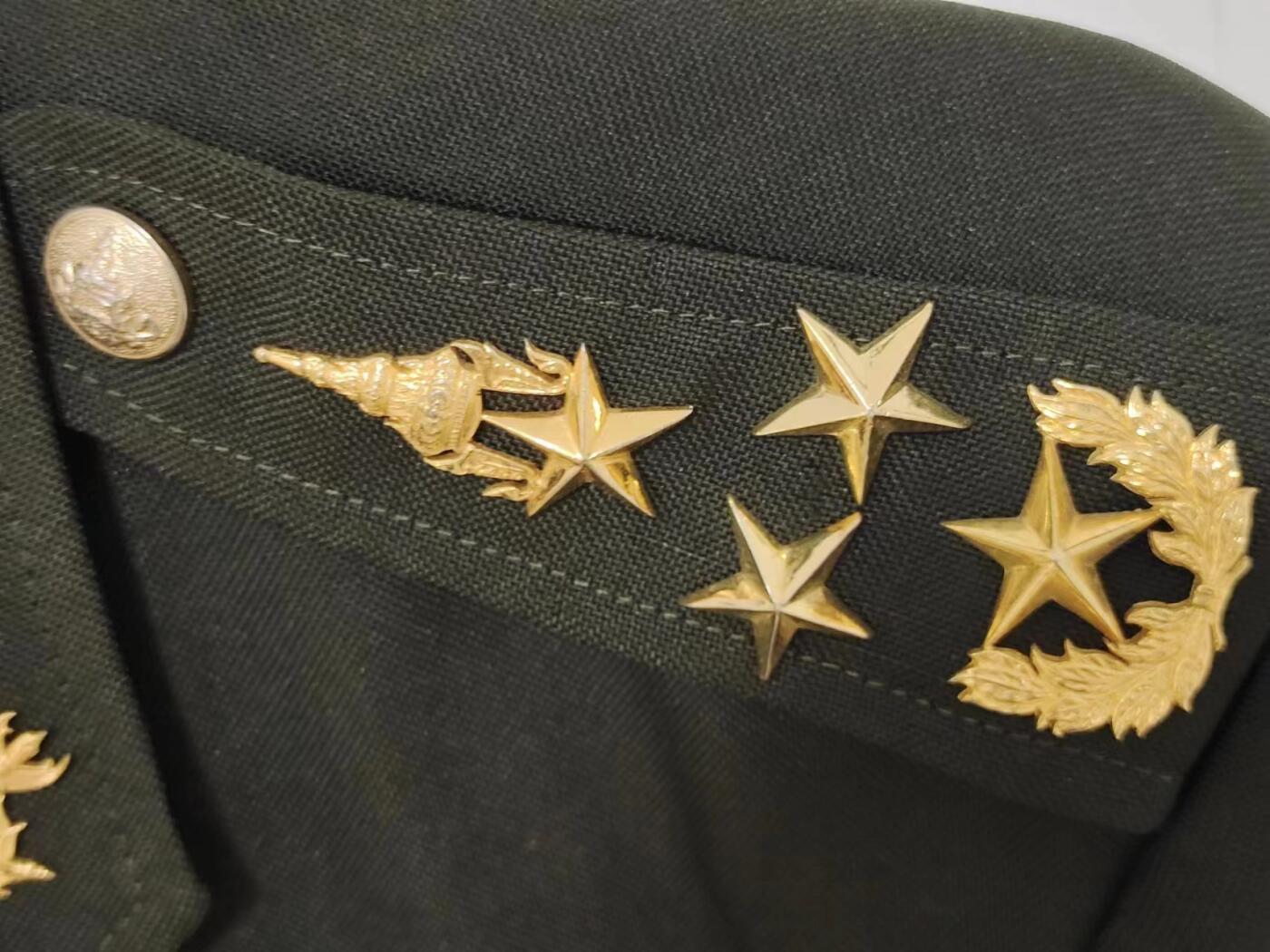 RimeNova韵星2024军品类秋季拍卖会-- RimeNova 2024 Autumn Militaria Sale 泰王国陆军总司令Chalermchai上将常服，带所有配饰