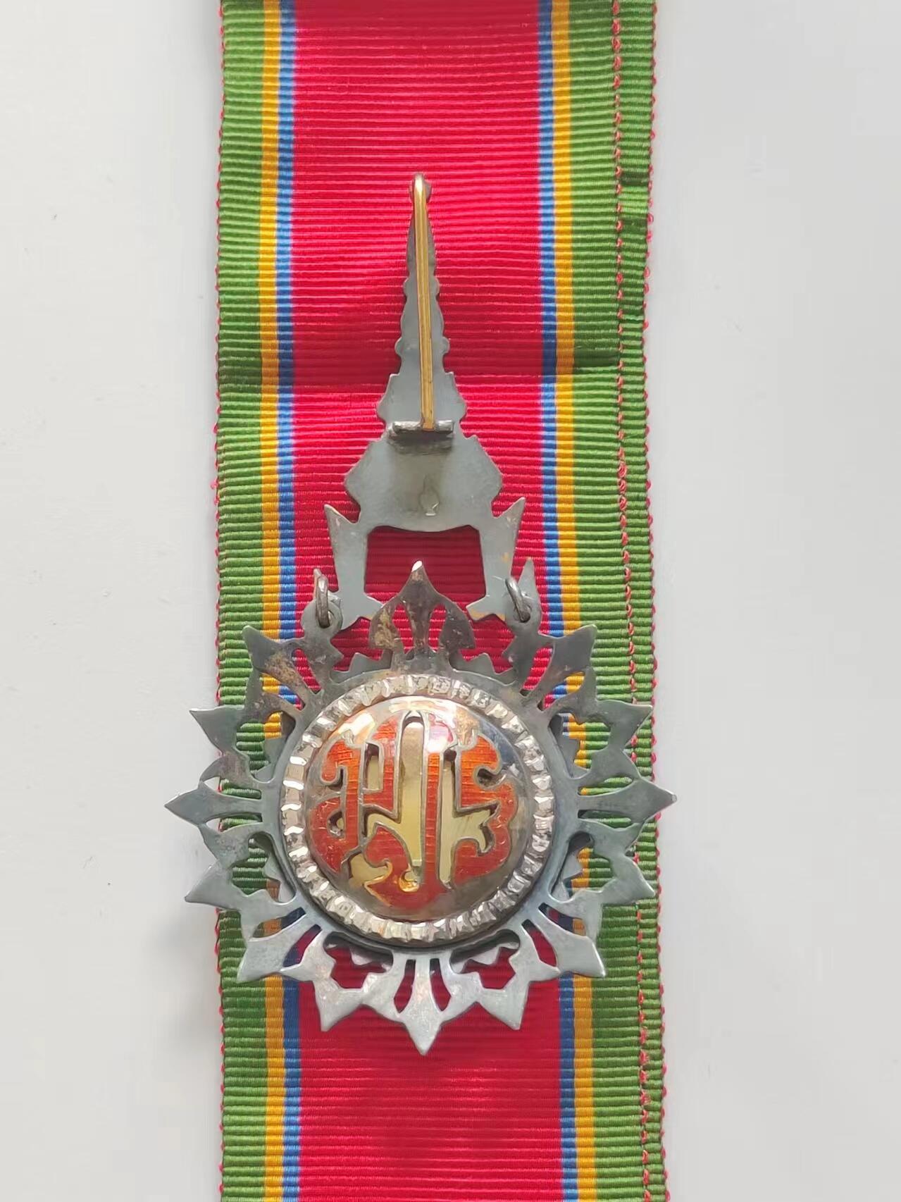 RimeNova韵星2024军品类秋季拍卖会-- RimeNova 2024 Autumn Militaria Sale 泰王国指挥官级白象勋章带定制原盒