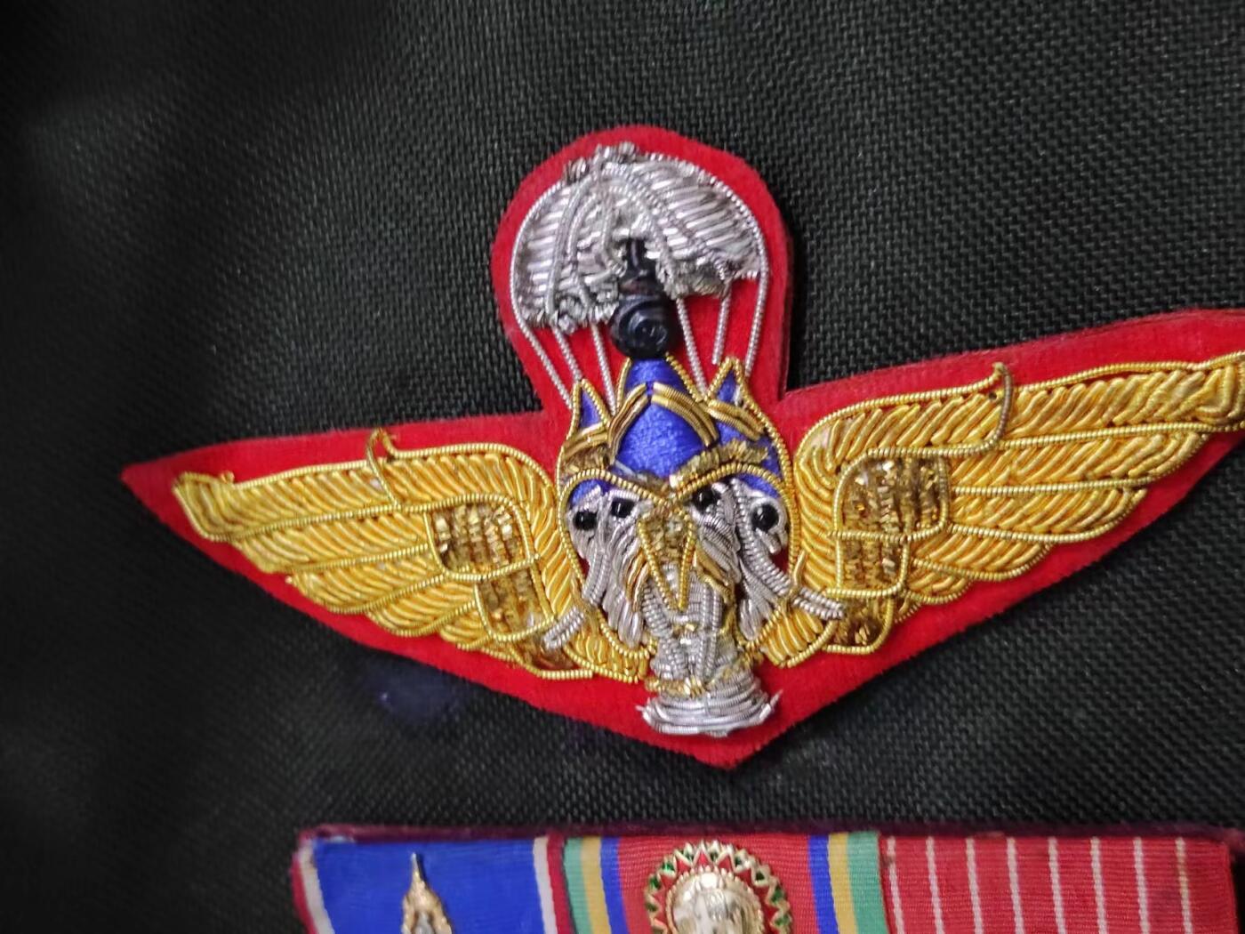 RimeNova韵星2024军品类秋季拍卖会-- RimeNova 2024 Autumn Militaria Sale 泰王国陆军总司令Chalermchai上将常服，带所有配饰