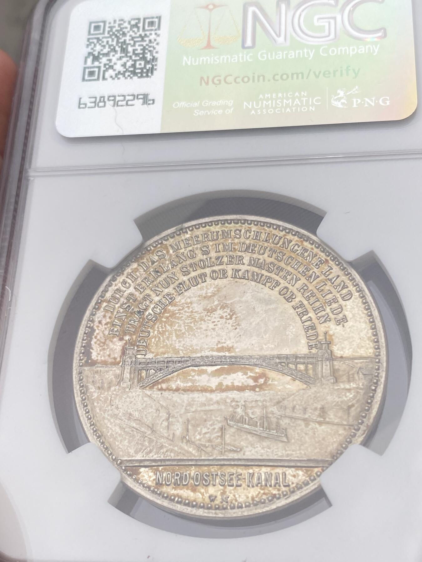 万国钱币拍卖第033期 NGC MS64 1895年德国普法战争胜利25周年之际基尔运河通航景观纪念银章 浮雕镜面顶级品相 基尔运河历三皇开通 此运河横贯日德兰半岛 沟通北海与波罗的海 是波罗的海航运的重要军用|民用路线