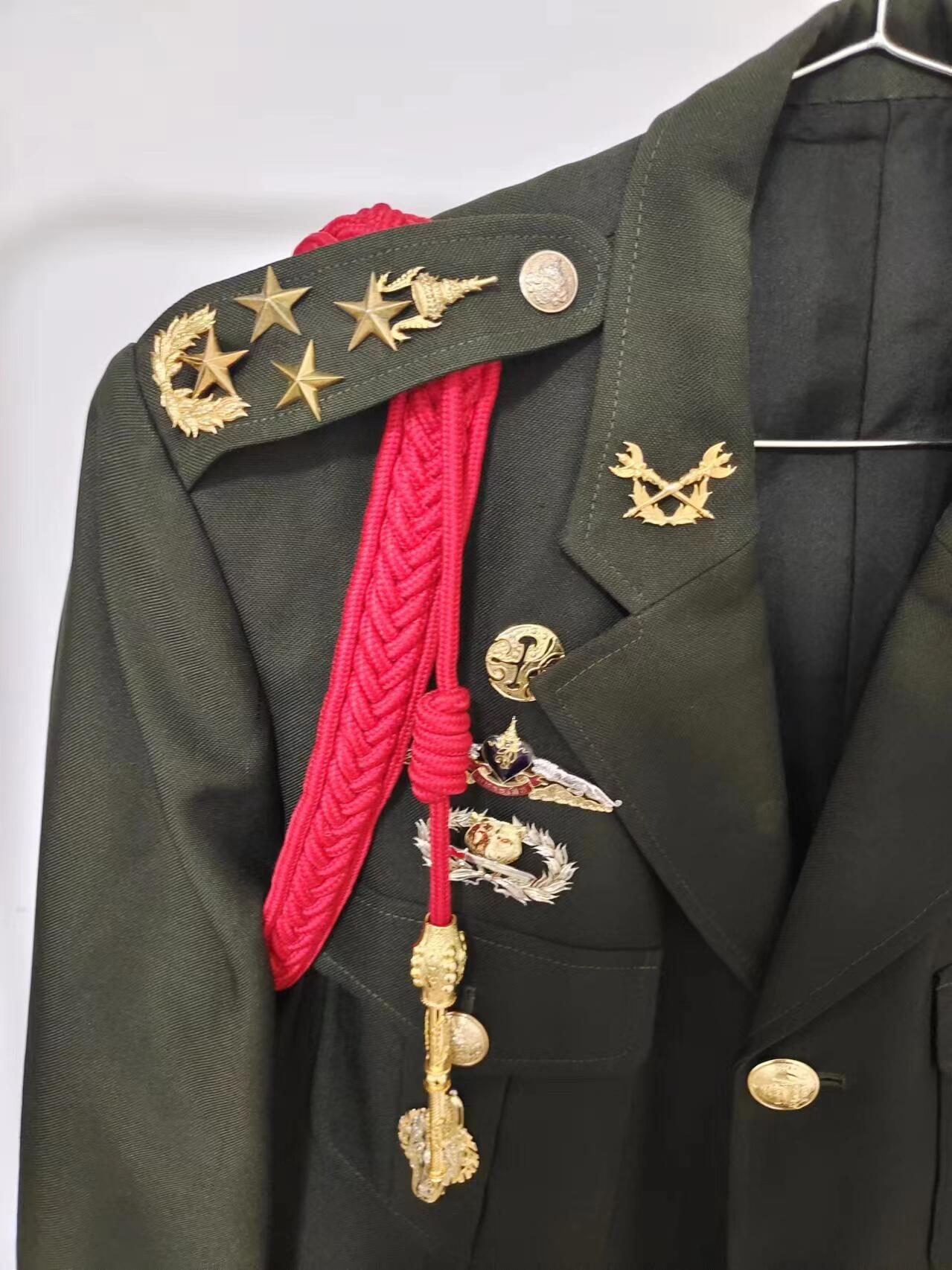 RimeNova韵星2024军品类秋季拍卖会-- RimeNova 2024 Autumn Militaria Sale 泰王国陆军总司令Chalermchai上将常服，带所有配饰