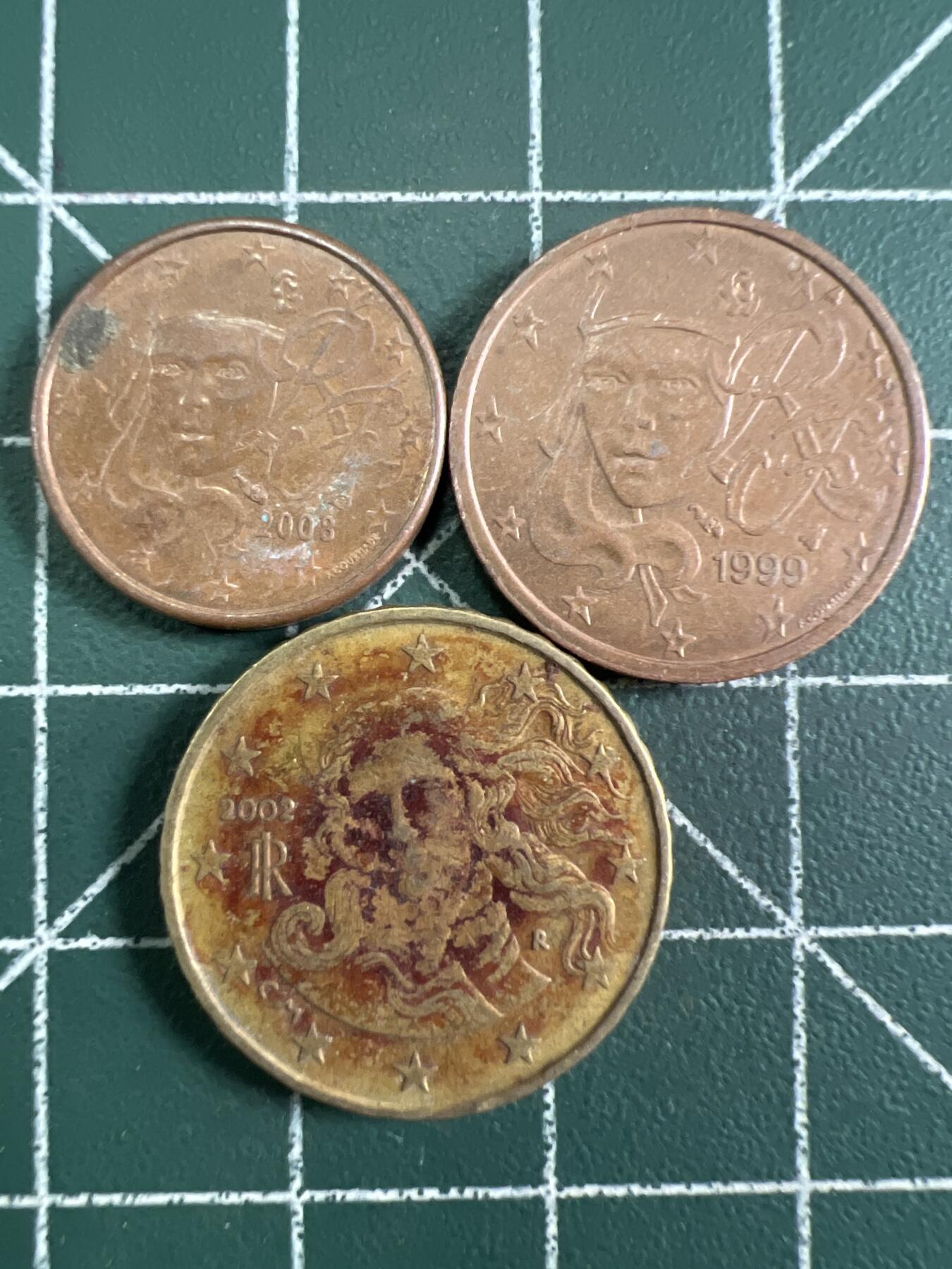 第697期 硬币专场 （无押金，捡漏，全场50包邮，偏远地区除外，接收代拍业务，本店十天发一次货） 法国欧分 3枚