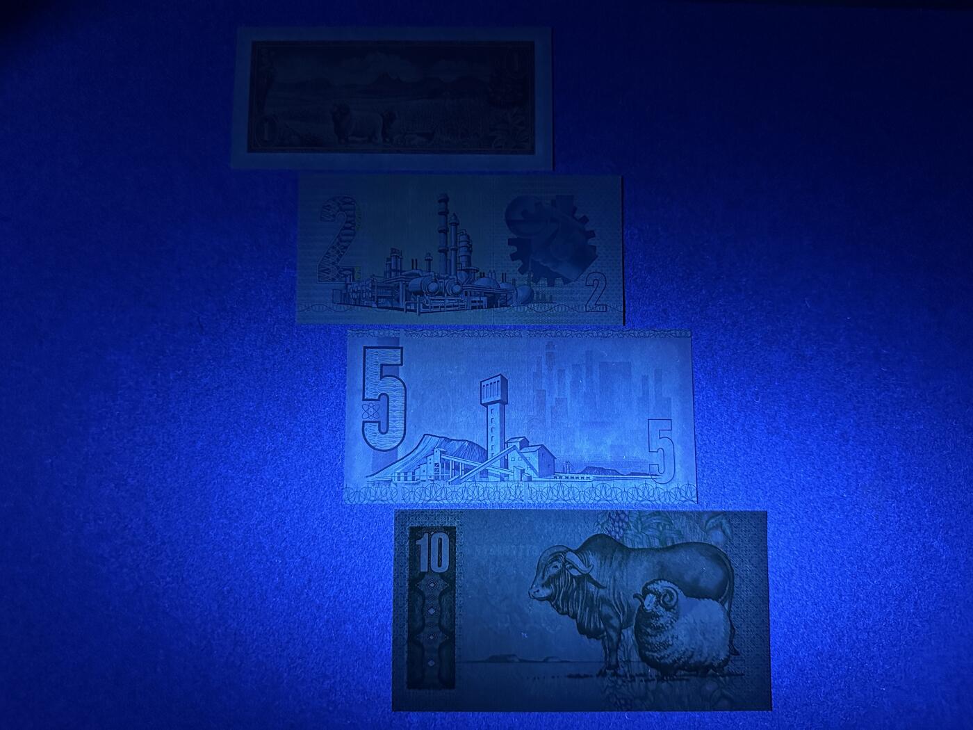 《张总收藏》166期-周日外币精品 南非1、2、5、10兰特4张 UNC 1973-1994年版 荷兰开普敦发现者范里贝克