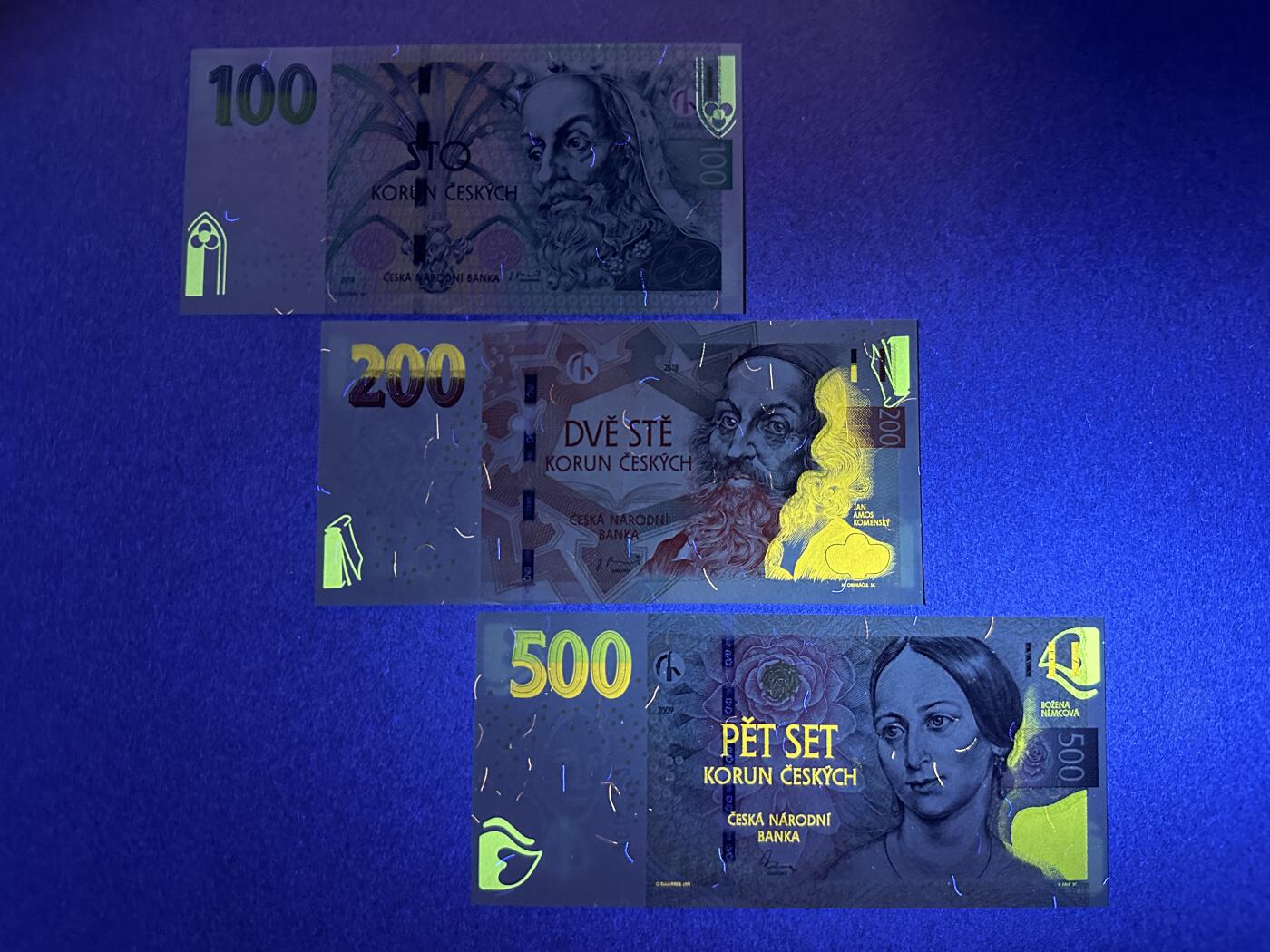 《张总收藏》166期-周日外币精品 捷克100、200、500克朗3张 UNC