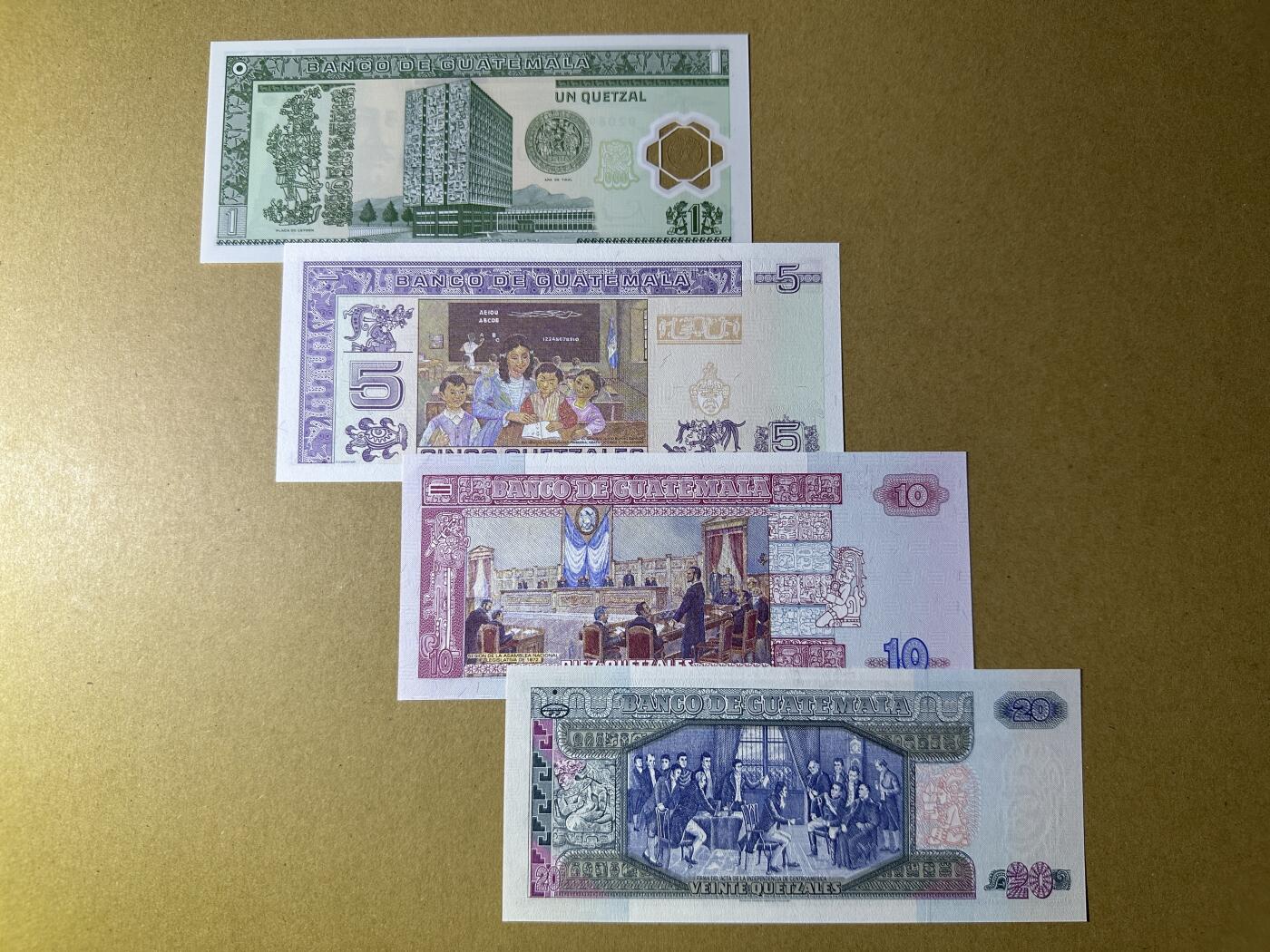 《张总收藏》166期-周日外币精品 危地马拉1、5、10、20格查尔4张 UNC 2003-2007年版
