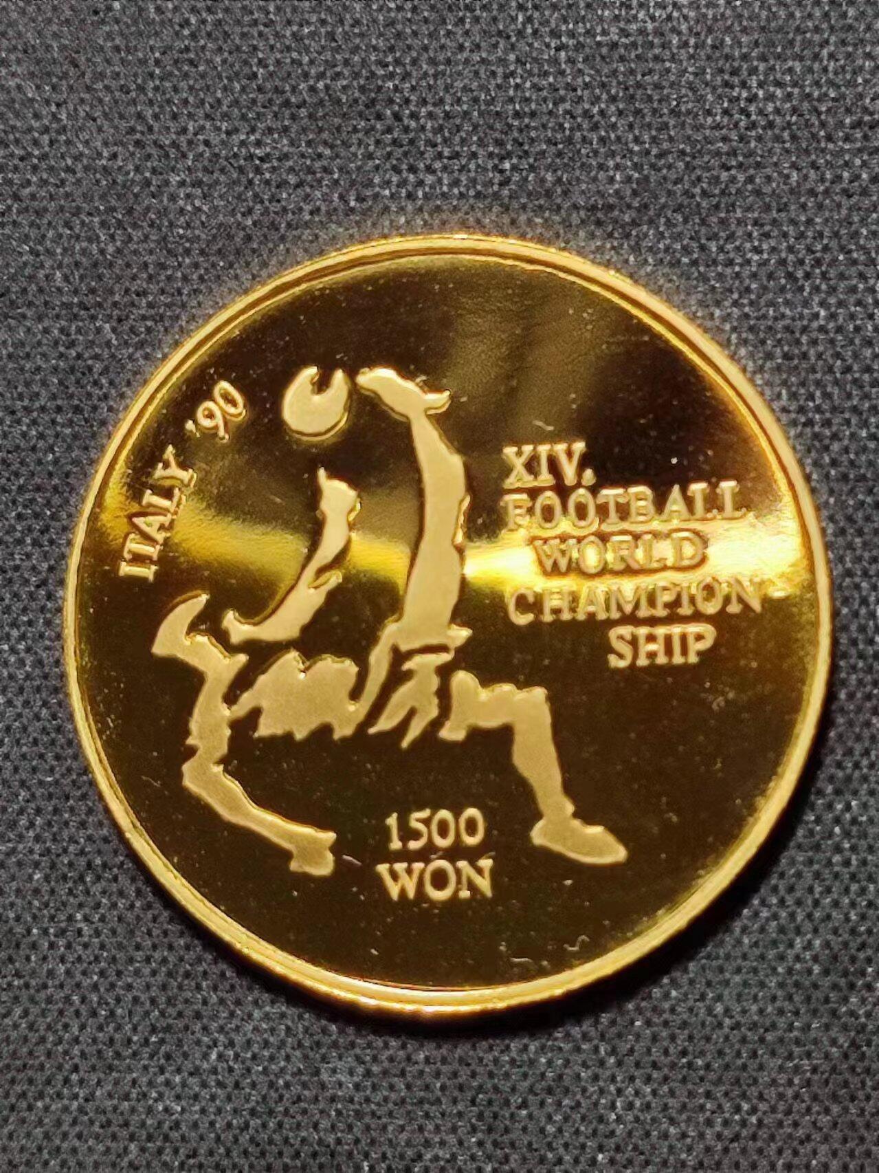 草稿银行第二十三期国内外钞票拍卖  朝鲜1990年 1500圆 第14届世界盃足球赛纪念金币