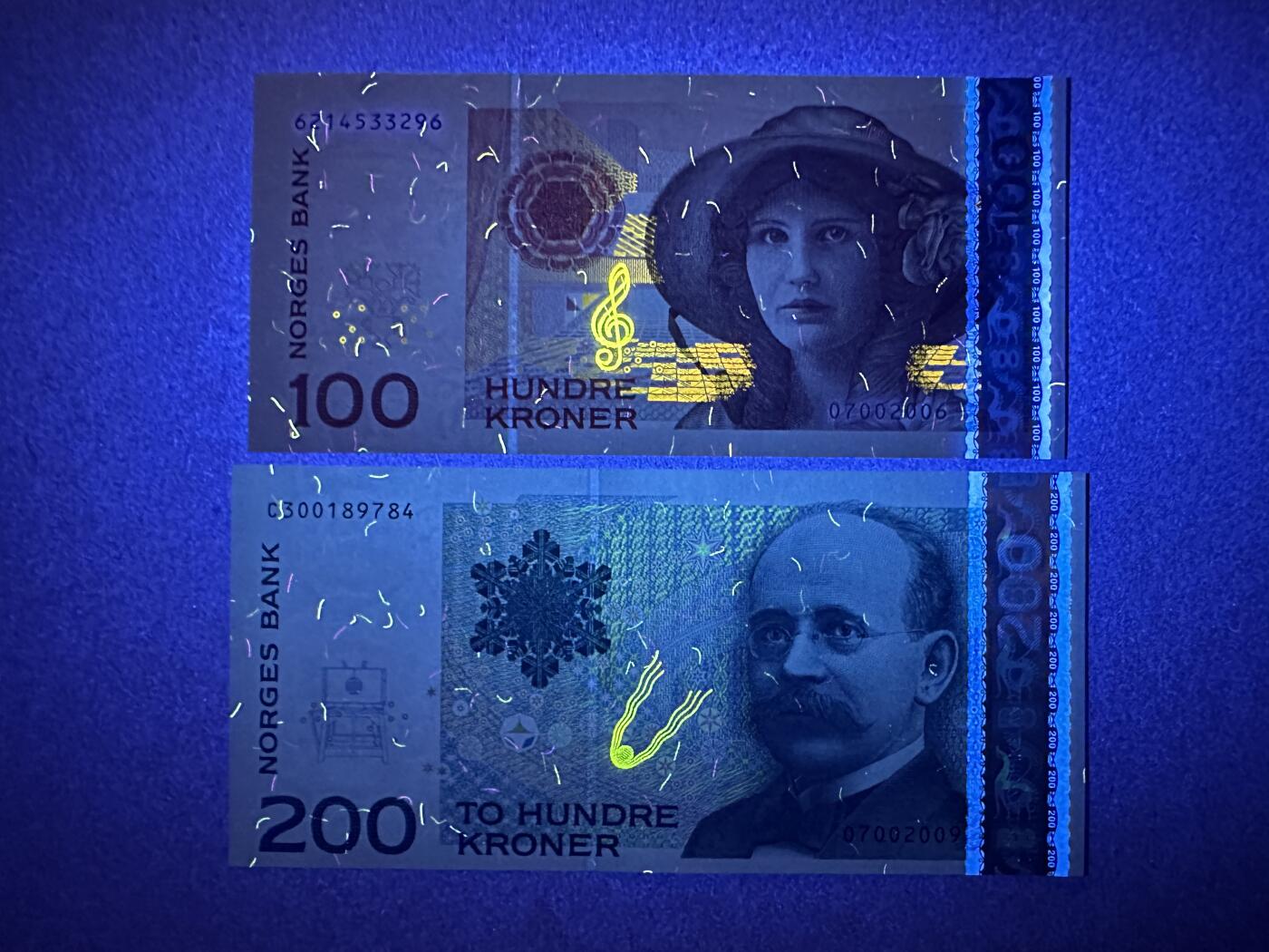 《张总收藏》166期-周日外币精品 挪威100、200克朗2张 UNC