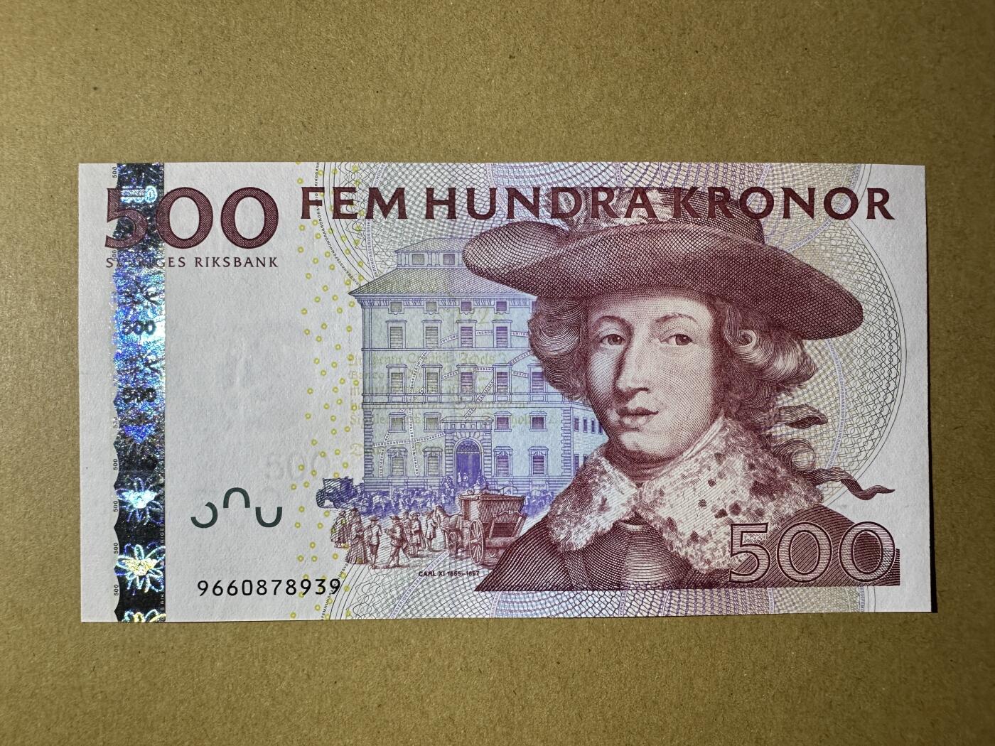《张总收藏》166期-周日外币精品 瑞典500克朗 AU 2009年 红卡尔 有道不明显的中折 无4