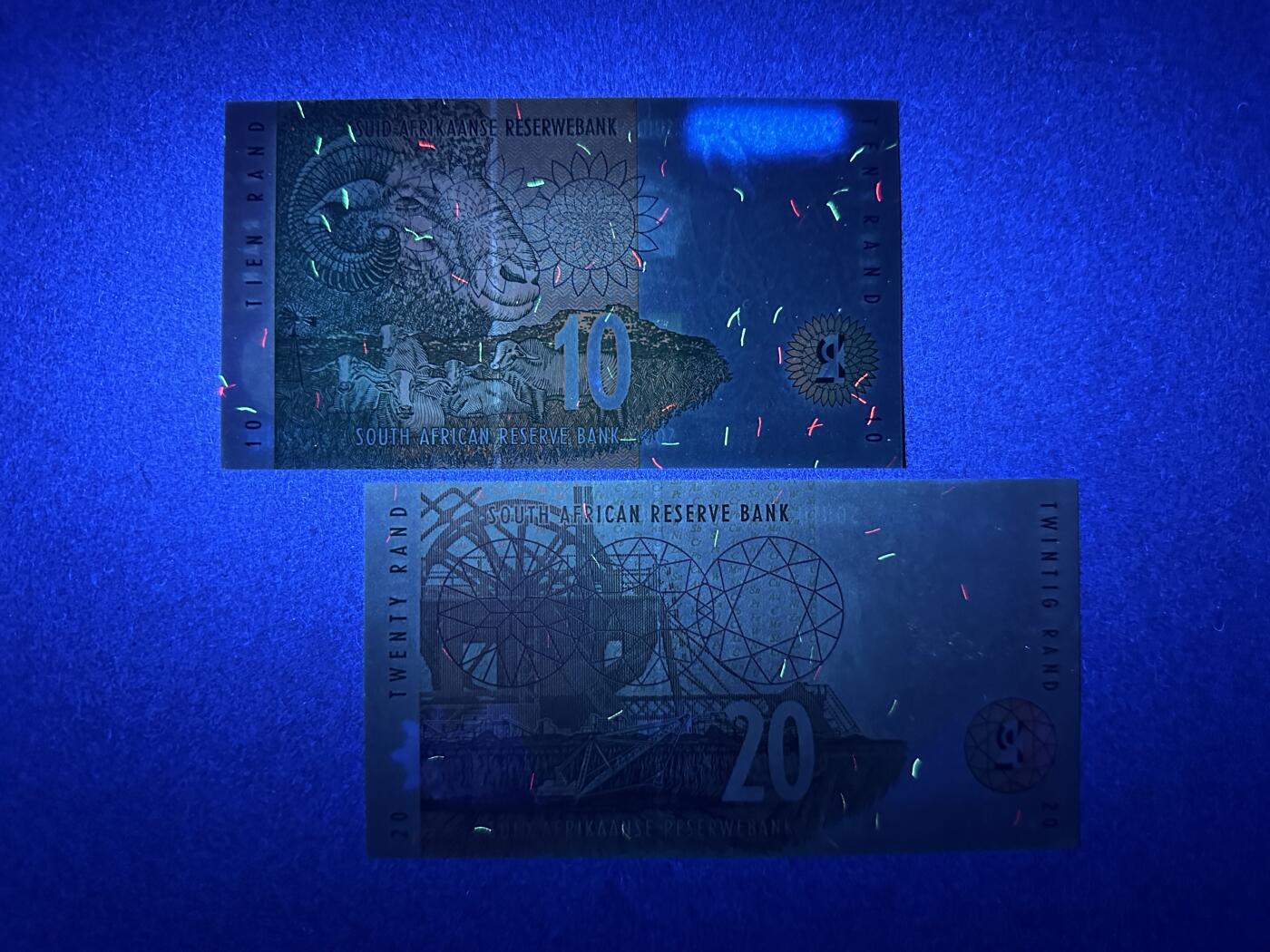 《张总收藏》166期-周日外币精品 南非10、20兰特2张 UNC 1999年 全程无4