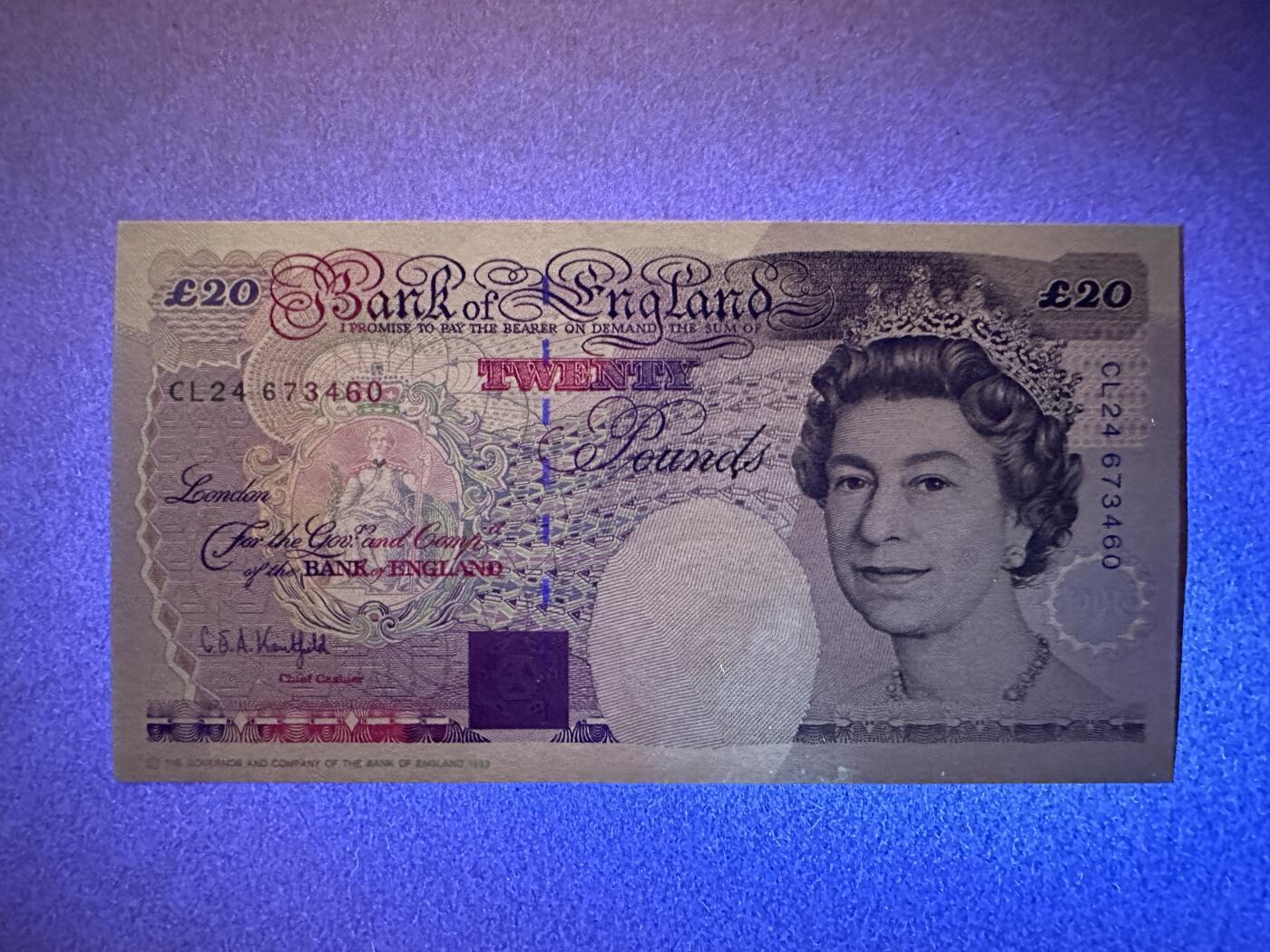 《张总收藏》166期-周日外币精品 英格兰20镑 UNC- E序列数字版 局部荧光