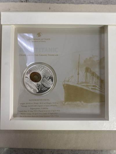 康怡轩钱币【以色列+葡萄牙+库克+澳大利亚+芬兰】第251003期  2011年库克发行历史之窗系列泰坦尼克号沉船百年镶嵌彩色玻璃精制纪念银币