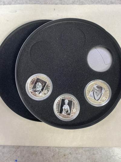 康怡轩钱币【以色列+葡萄牙+库克+澳大利亚+芬兰】第251003期  2010年库克发行好莱坞传奇系列彩色精制纪念银币套装-3枚