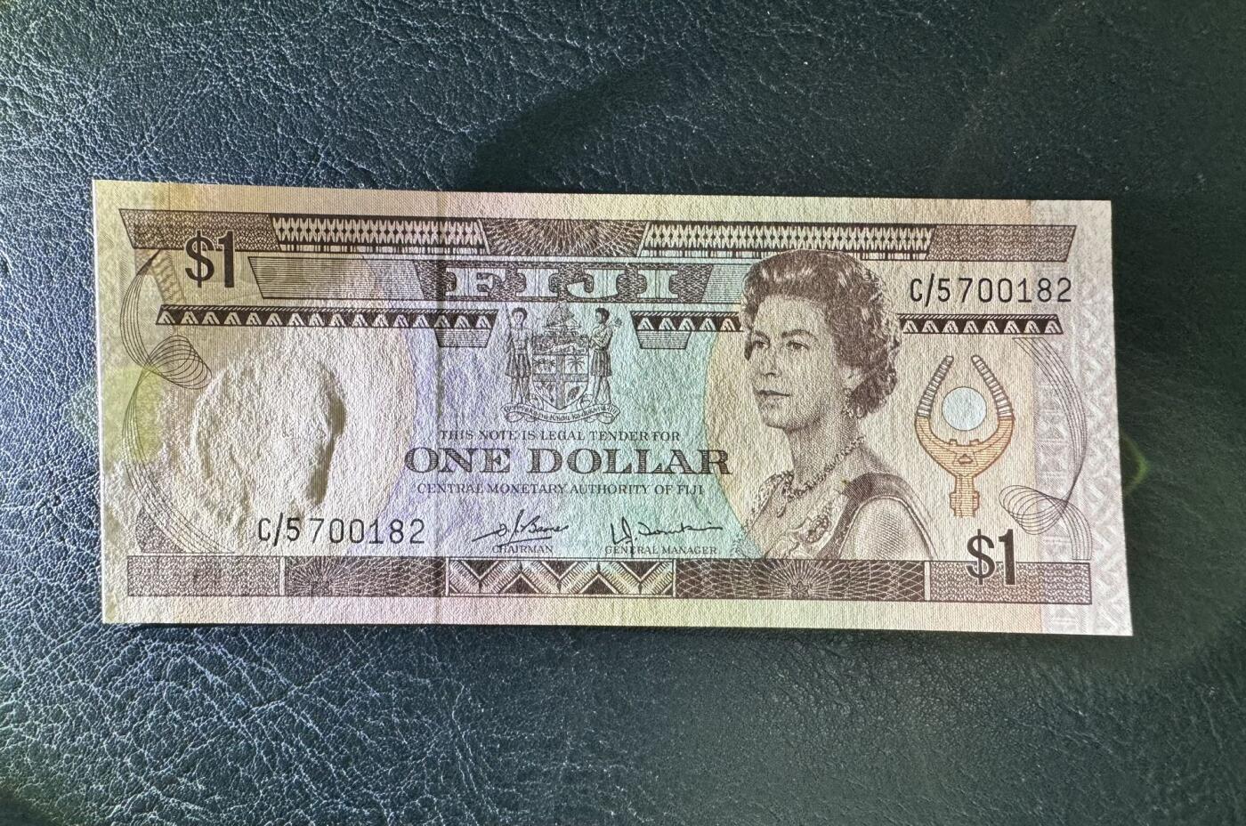收藏联盟Quantum Auction 第374期拍卖  斐济1980年1元 品相UNC 号码无4