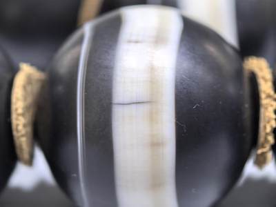 一线药师大佛珠手持 孤品，每颗直径在3.3左右 尺寸:3.3cm 共18颗 一线药师大佛珠手持 孤品，每颗直径在3.3左右 尺寸:3.3cm 共18颗