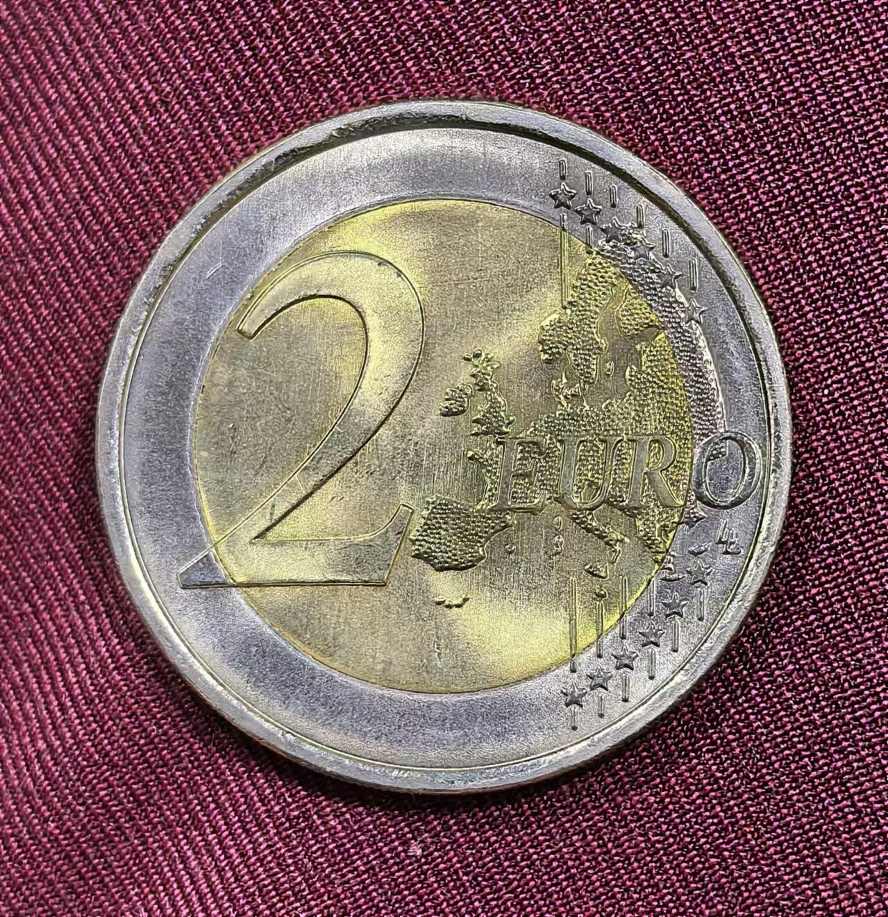 北京马甸外国币专卖微拍第126期，外国非贵金属纪念币，流通币专场，陆续上新，欢迎关注 葡萄牙 2009年 第二届葡语系运动会 2欧元双金属 纪念币 