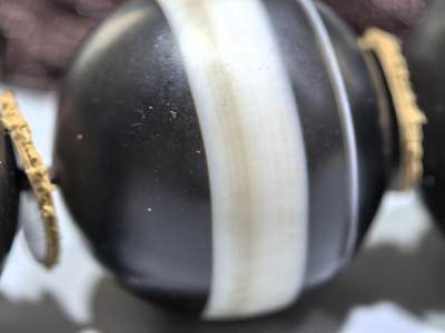 一线药师大佛珠手持 孤品，每颗直径在3.3左右 尺寸:3.3cm 共18颗 一线药师大佛珠手持 孤品，每颗直径在3.3左右 尺寸:3.3cm 共18颗