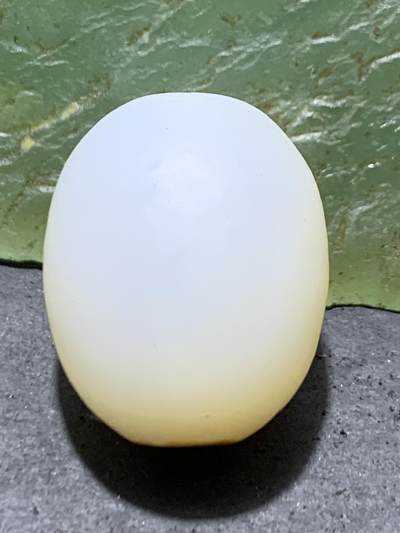 精美亚光高玉化海洋玉髓手工俏色巧雕无相佛桶珠一个！ 精美亚光高玉化海洋玉髓手工俏色巧雕无相佛桶珠一个！