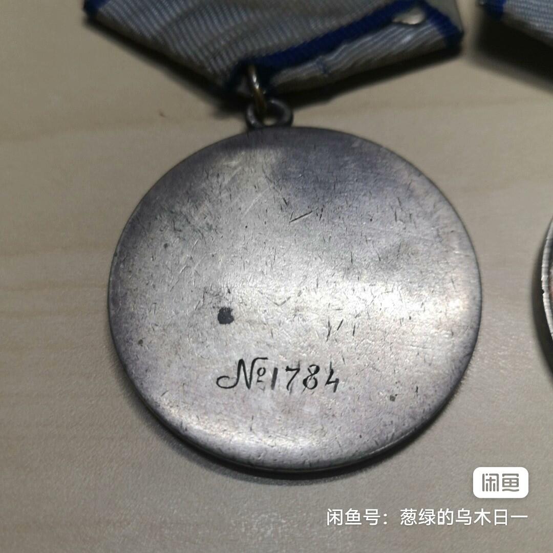 诺门坎蒙古骑兵师苏联指导员，蒙古英雄丹达尔搭档，勇敢奖章