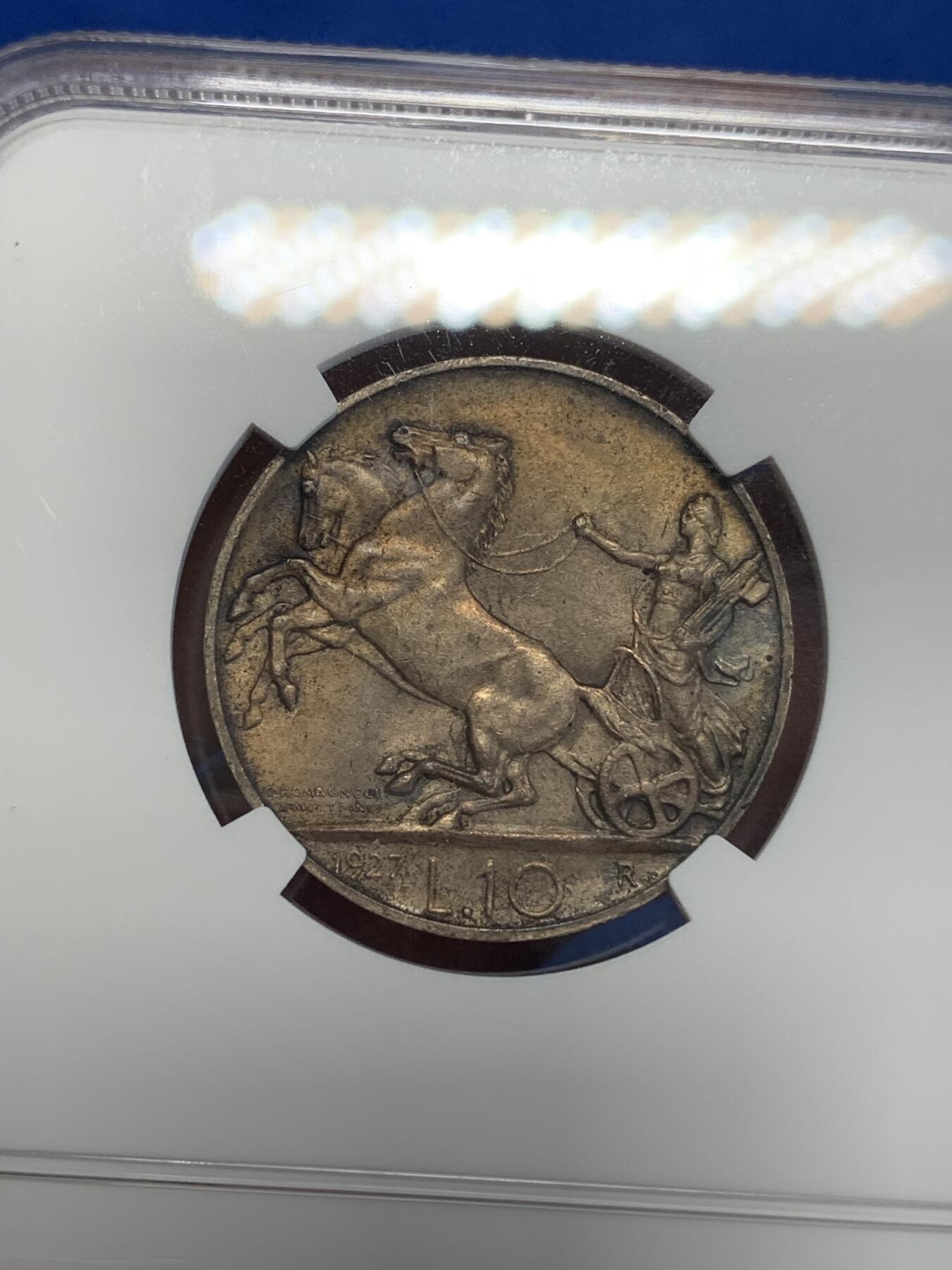 《竞宝斋》第306场   周日，周一 2场连拍 （全场包邮） NGC AU58 意大利1927年马车10里拉银币 底板丝滑，细节具在，起码是ms的状态，因为包浆较为厚重，严评了