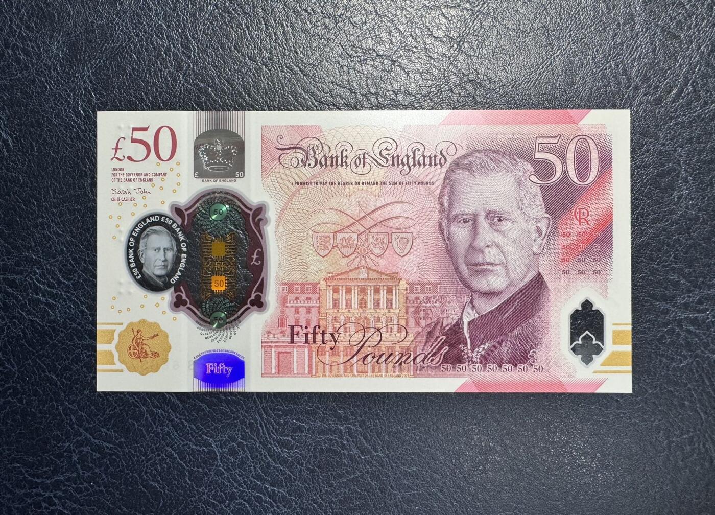 收藏联盟Quantum Auction 第375期拍卖  英国2025年50镑 品相全新UNC 号码无4 AJ冠 查理三世国王