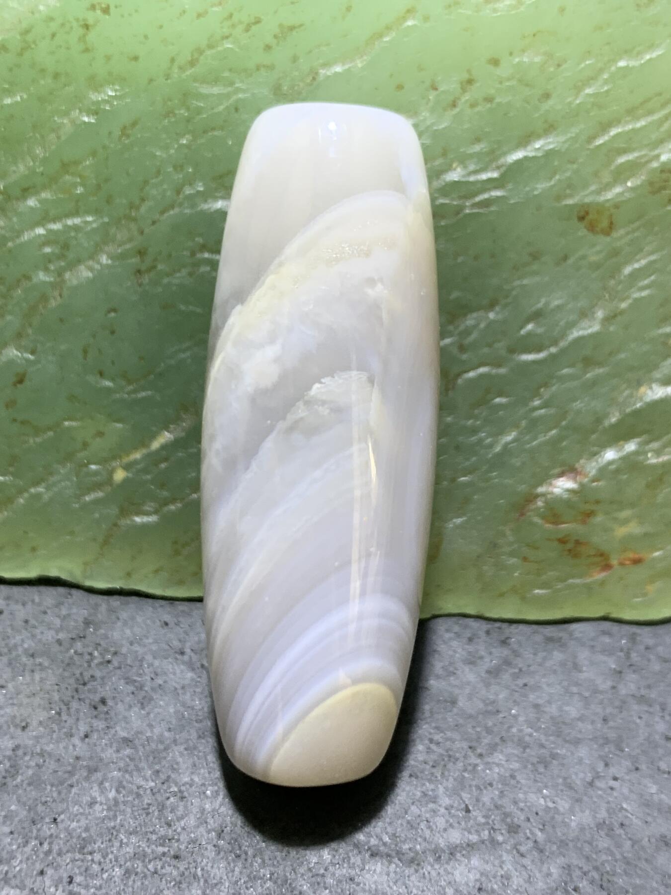 精美高玉化祥云纹冰飘缠丝玛瑙桶珠一颗，