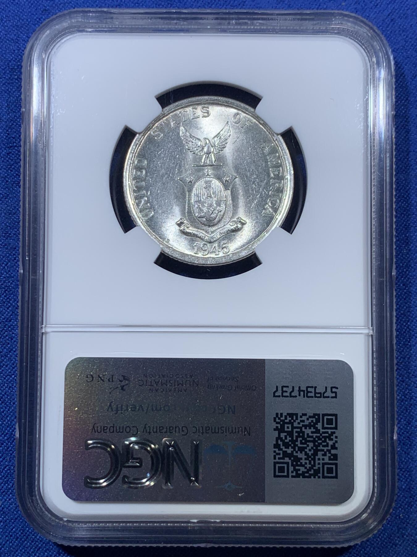 《竞宝斋》第306场   周日，周一 2场连拍 （全场包邮） NGC MS63 热门品种 1945 美属菲律宾 50分银币 两面转光 女神和国徽的细节犀利 绝对低评 喜欢白币的不容错过