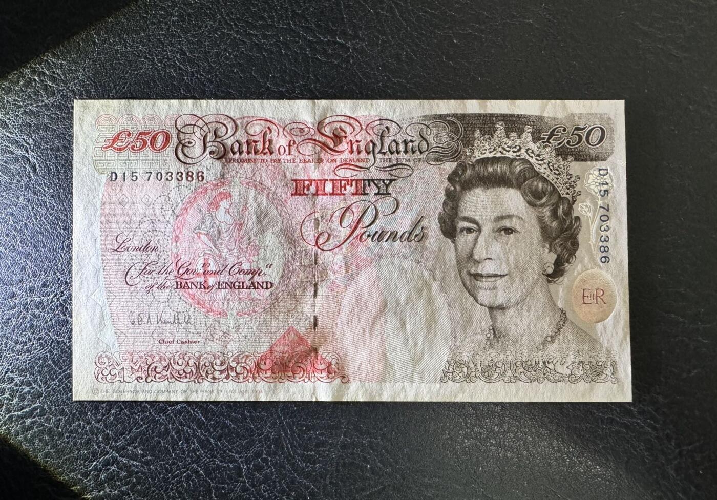 收藏联盟Quantum Auction 第375期拍卖  英国1992年版5-50镑 品相AU-到UNC-  细节如图 5镑为皇冠版