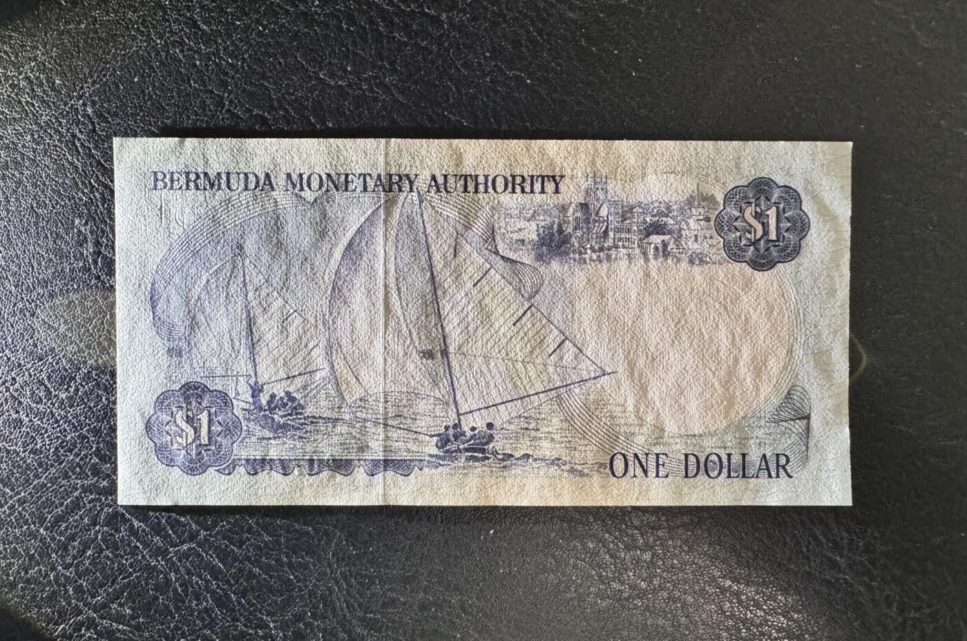 收藏联盟Quantum Auction 第375期拍卖  巴哈马1984年3元A冠，百慕大1982年1元和开曼群岛2003年1元纪念钞 品种全新UNC 百慕大角有瑕疵