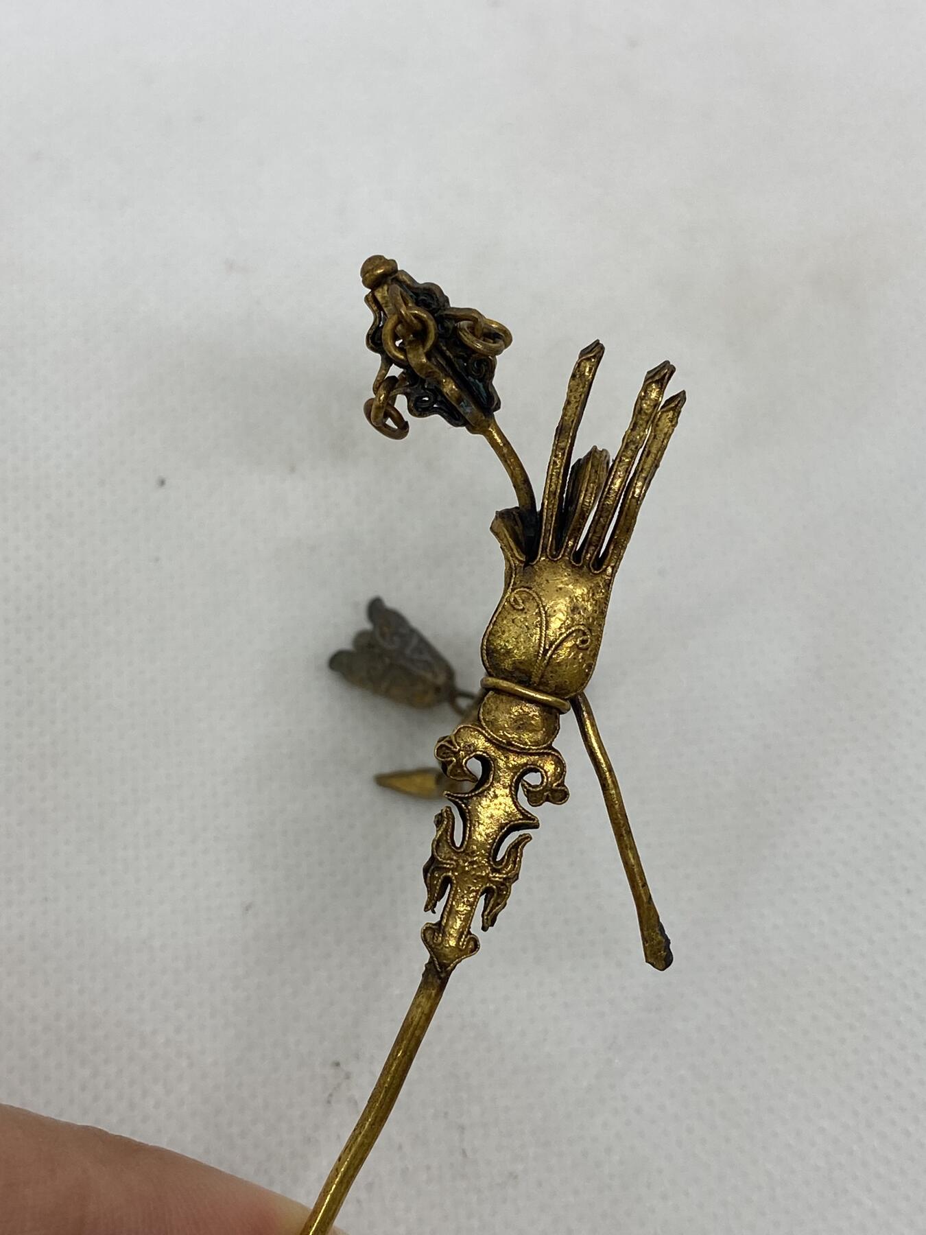 老银鎏金佛手簪子，尺寸13.8厘米，品相如图，1500包快递