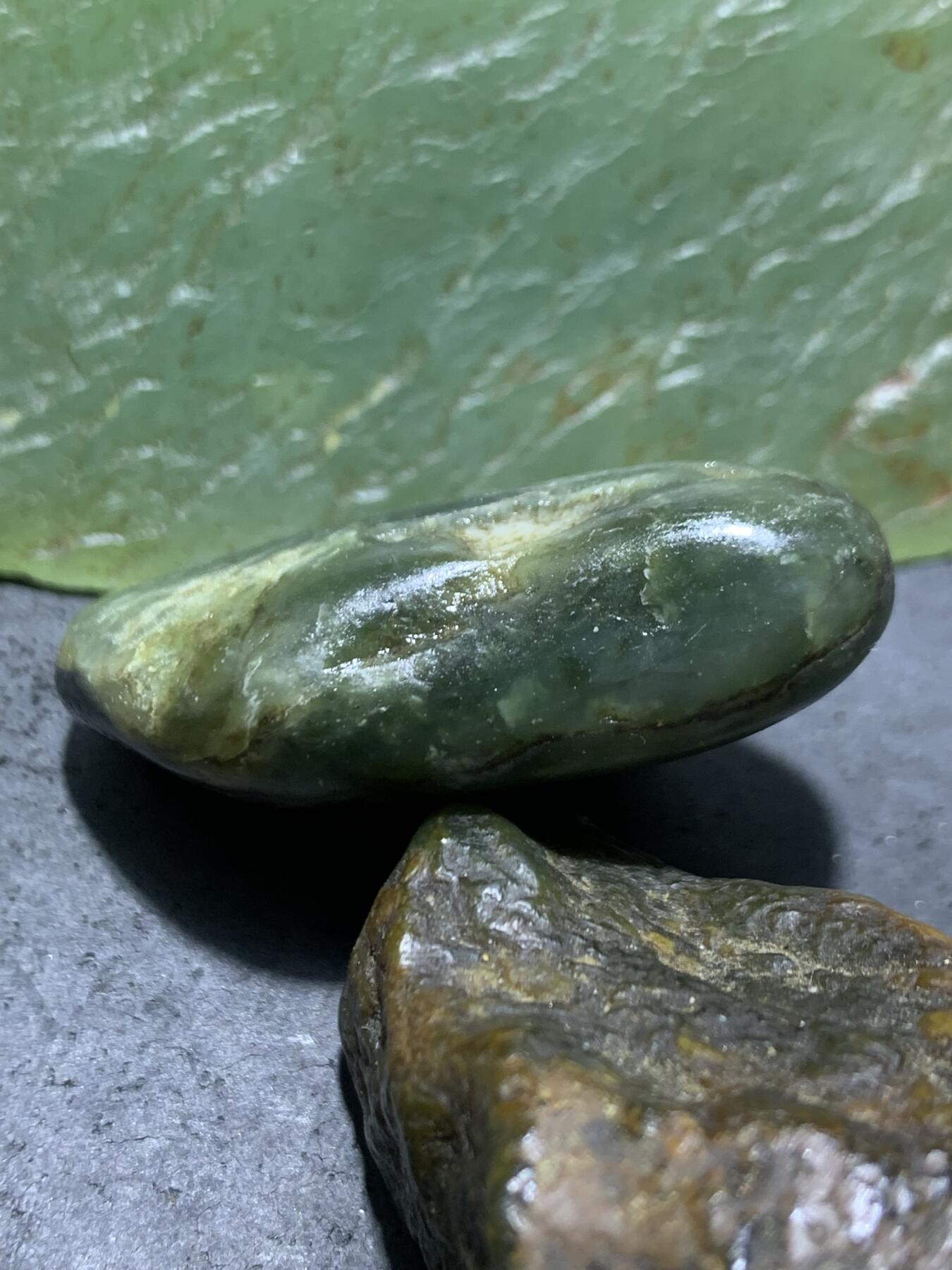 青花，青玉双色和田玉独籽一颗
