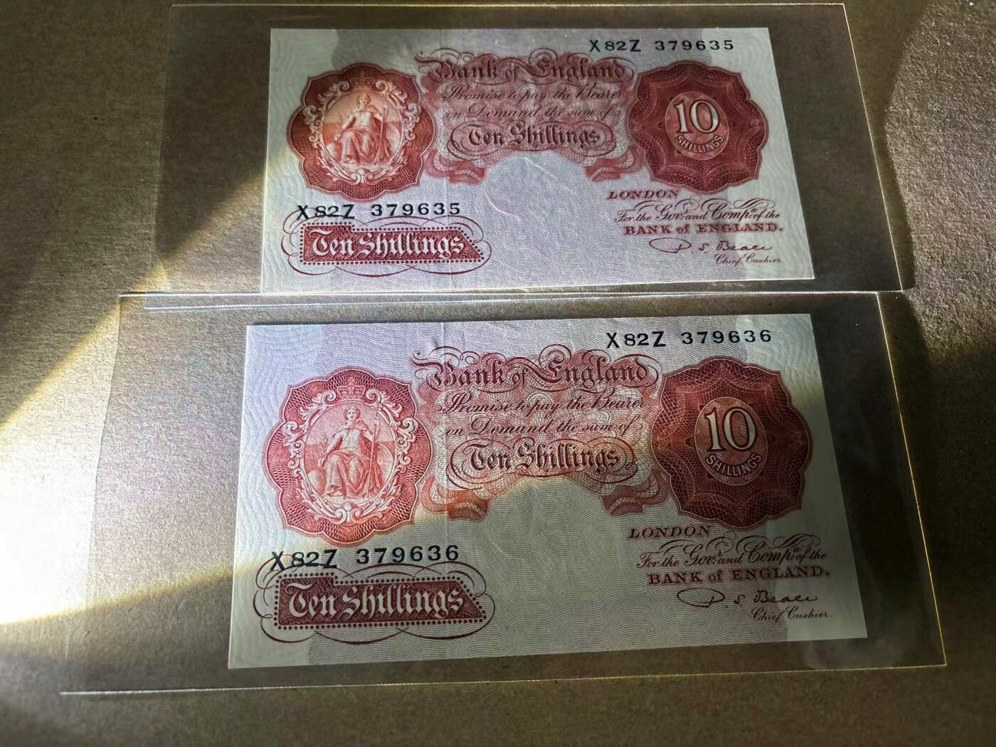 【Blue Auction】✨世界纸币精拍第542期【精】 【一组2张】英国 A序列10先令 UNC-