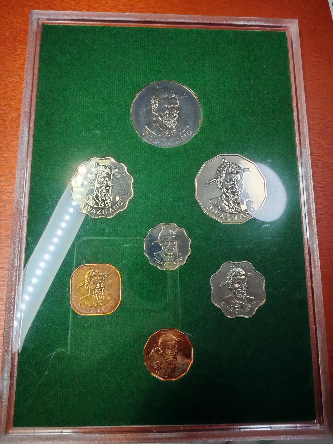 长老汇龙年精选第二十九场拍卖 1974斯威士兰首套7枚硬币，盒装，带外纸，铜币有氧化
