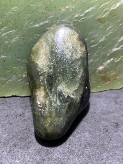 青花，青玉双色和田玉独籽一颗 - 青花，青玉双色和田玉独籽一颗