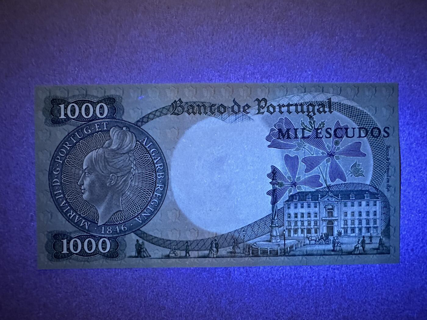 《张总收藏》167期-中秋外币高货特辑 葡萄牙1000埃斯库多 UNC 1967年 葡萄牙女王玛丽亚二世 百位小号无4