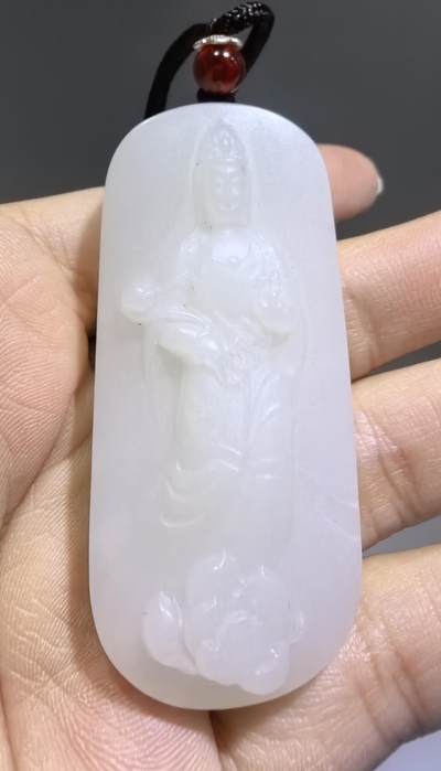 新疆和田白玉观音牌挂件吊坠 一级白，油糯无水线 玉质温润脂粉十足、立体精雕！ 尺寸:5.6*2.5*1.2cm 克重:36.7 - 新疆和田白玉观音牌挂件吊坠 一级白，油糯无水线 玉质温润脂粉十足、立体精雕！ 尺寸:5.6*2.5*1.2cm 克重:36.7
