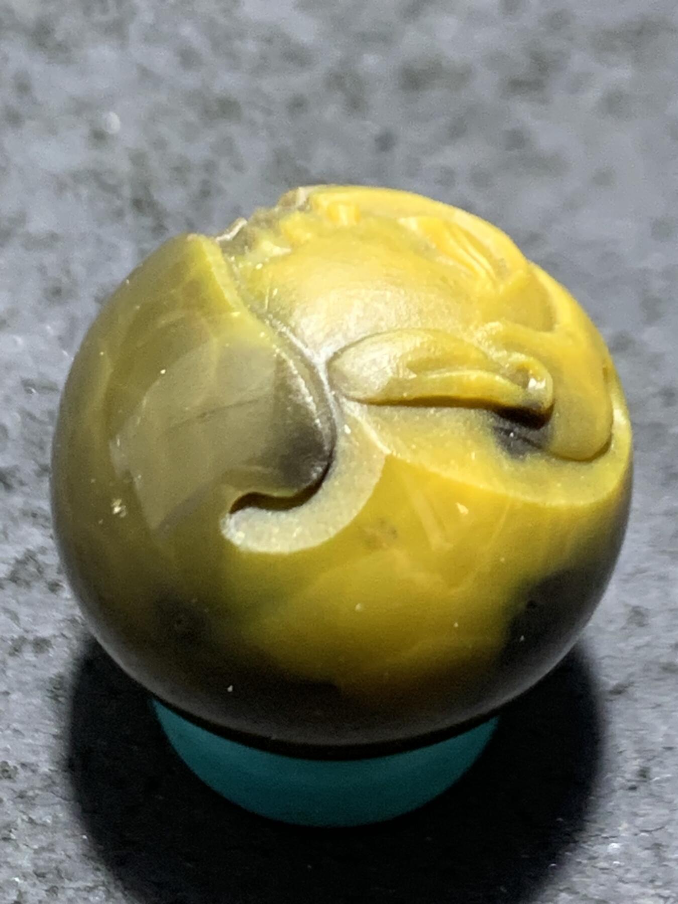 精美亚光战国红玛瑙手工俏色巧雕一念之间珠子一个，