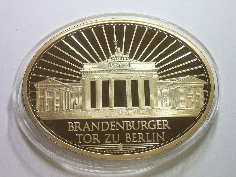 德国1989年两德统一勃兰登堡门高浮雕精制彩色超大镀金章63×85MM118克