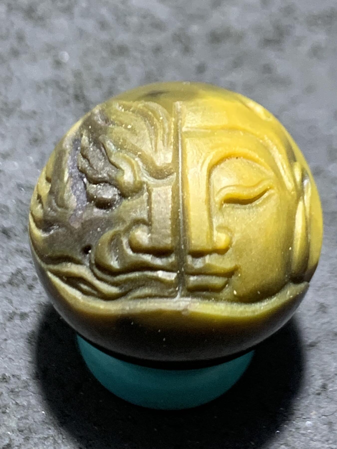 精美亚光战国红玛瑙手工俏色巧雕一念之间珠子一个，